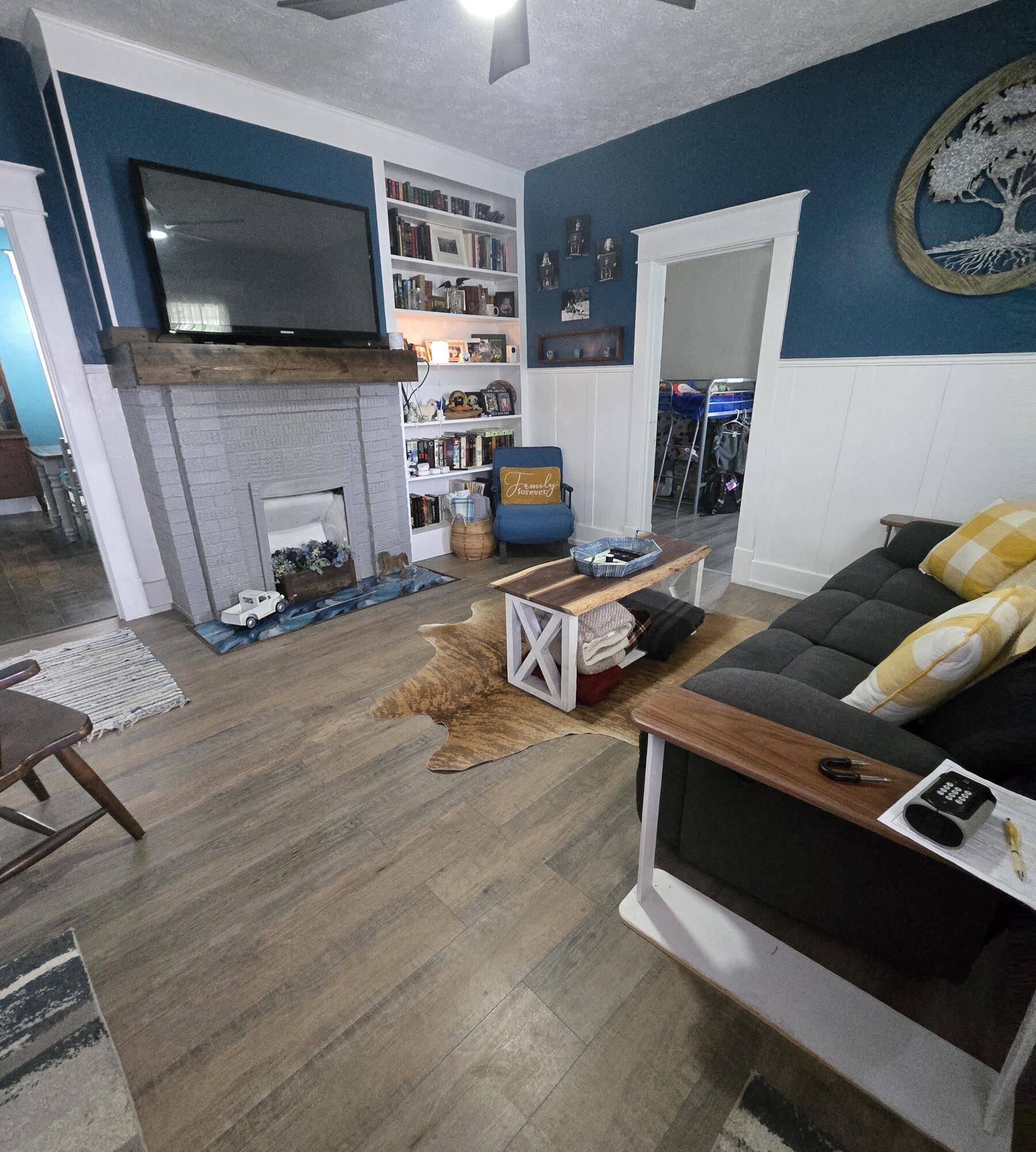 220 E Office Street Property Photo 10