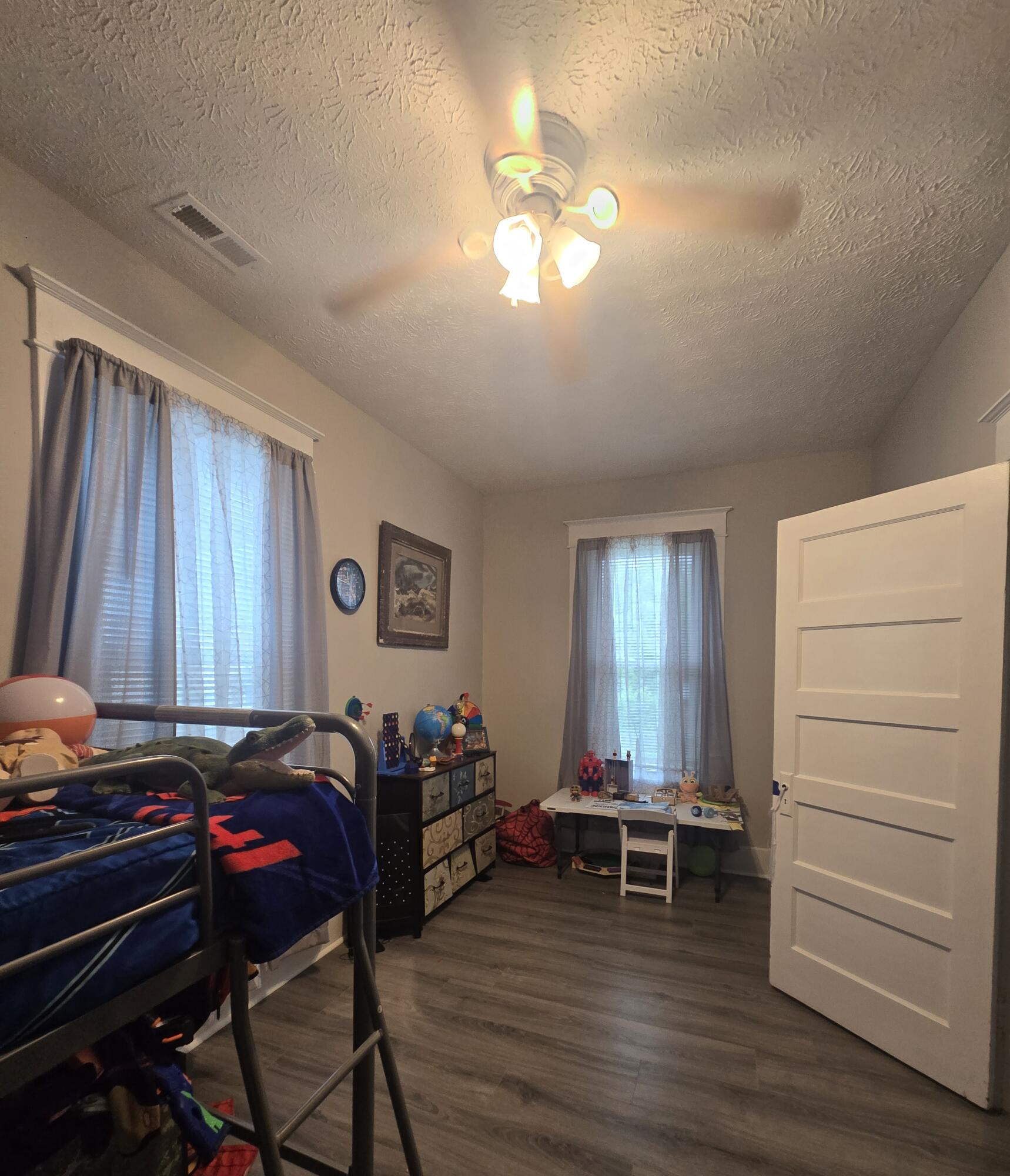 220 E Office Street Property Photo 14