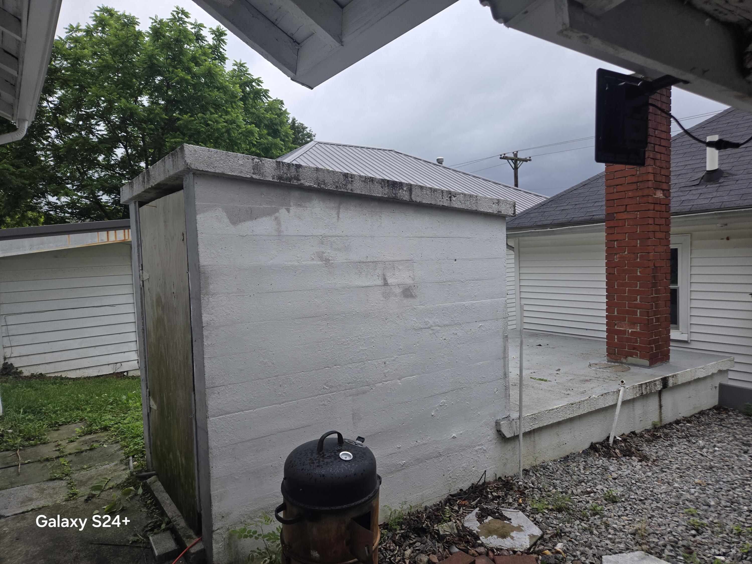 220 E Office Street Property Photo 27