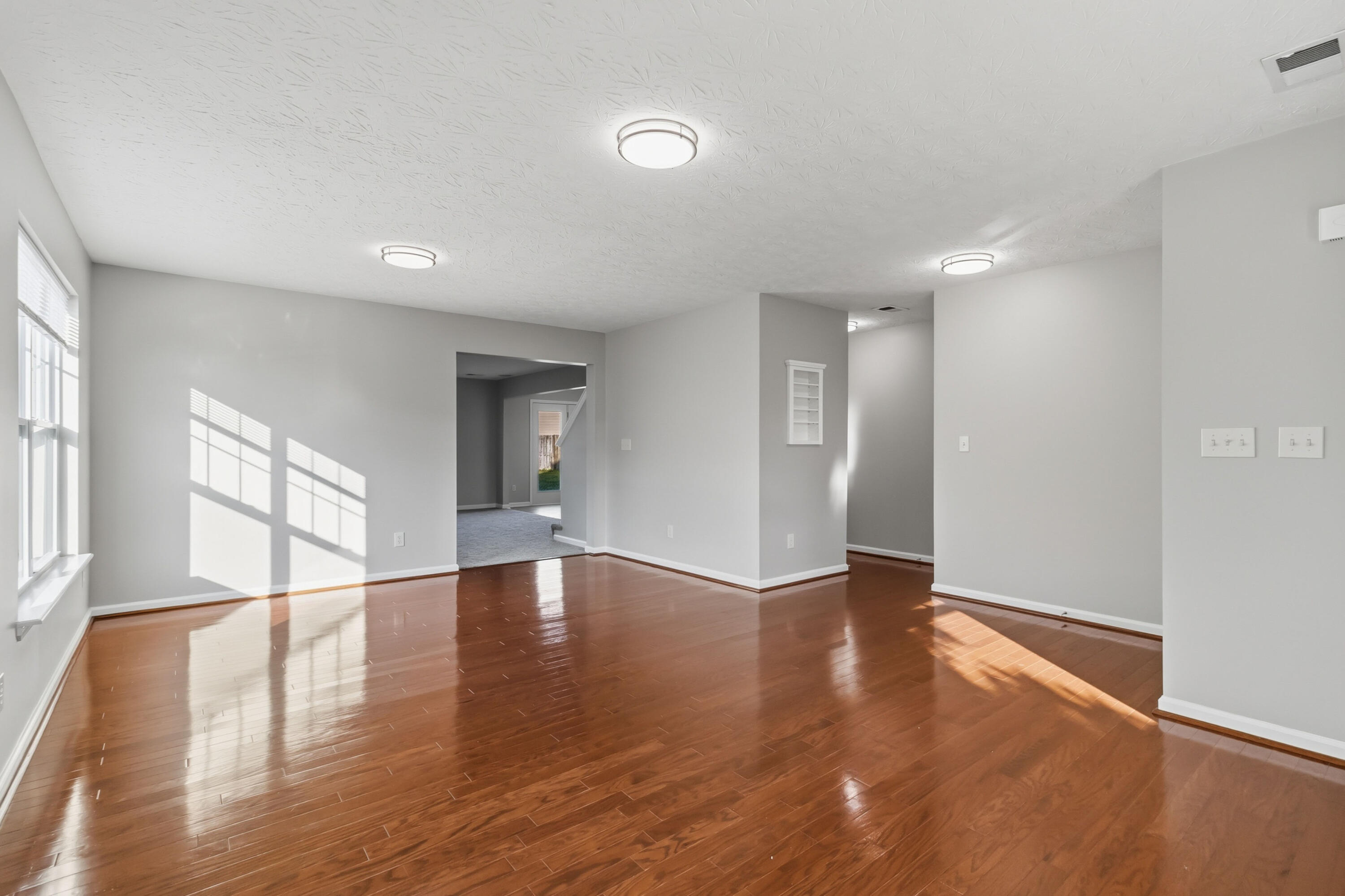 971 Cobble Drive Property Photo 4