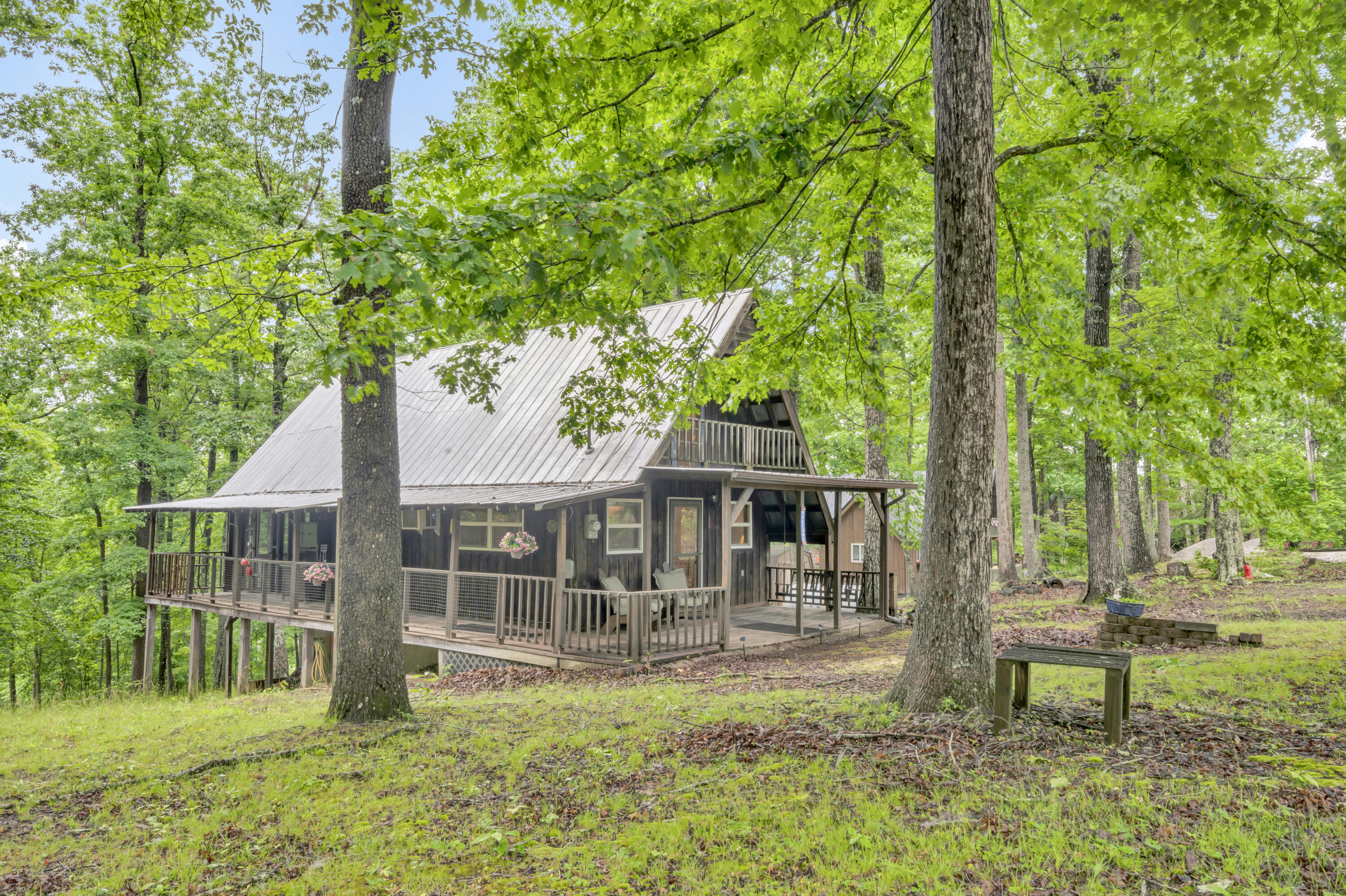 401 Turkey Ridge Road Property Photo 1