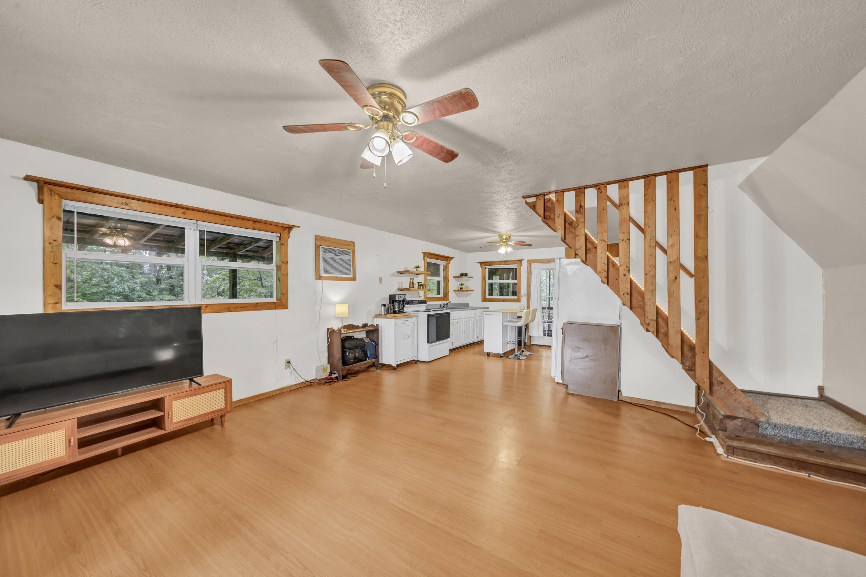 401 Turkey Ridge Road Property Photo 7