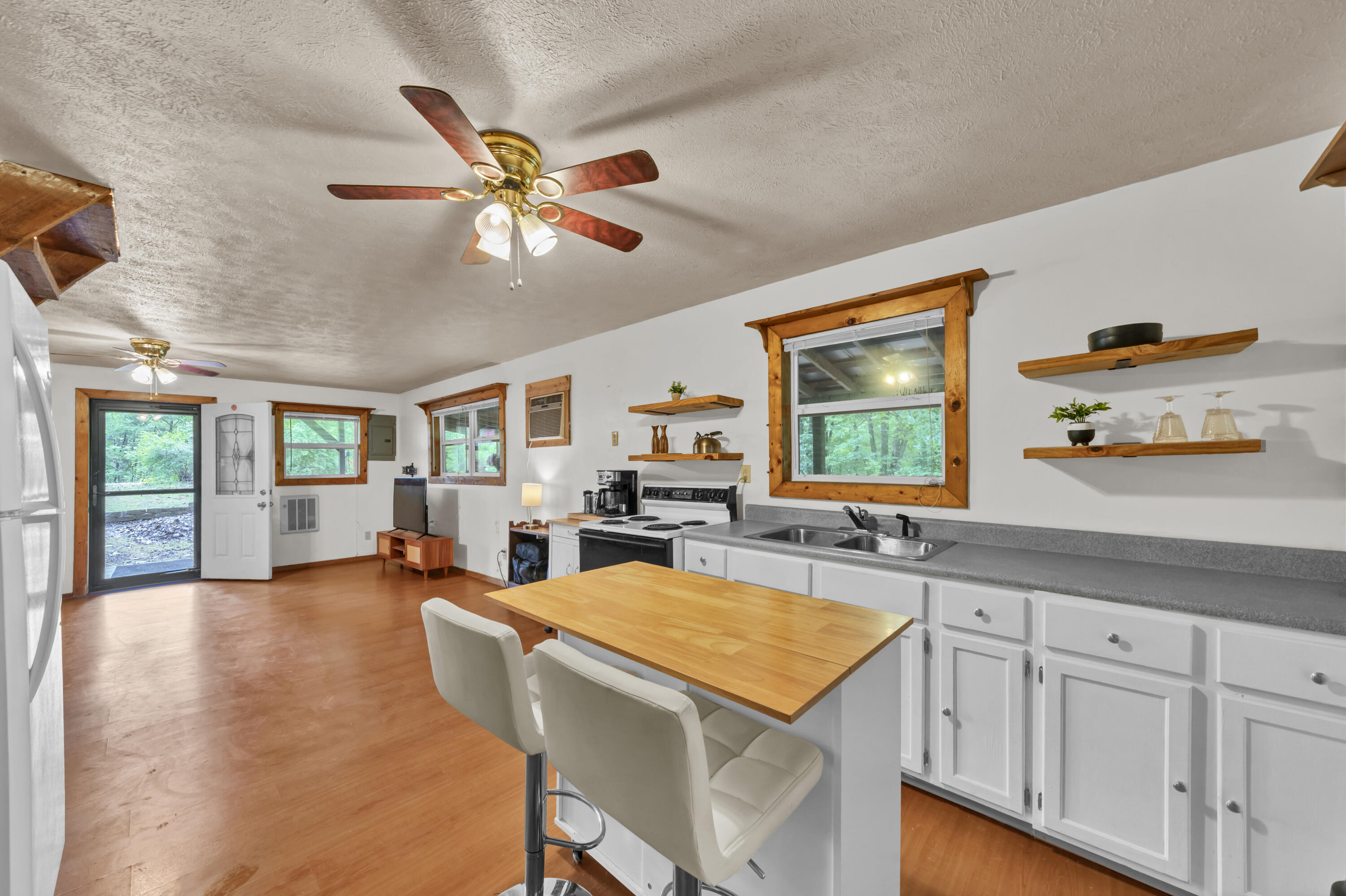 401 Turkey Ridge Road Property Photo 13