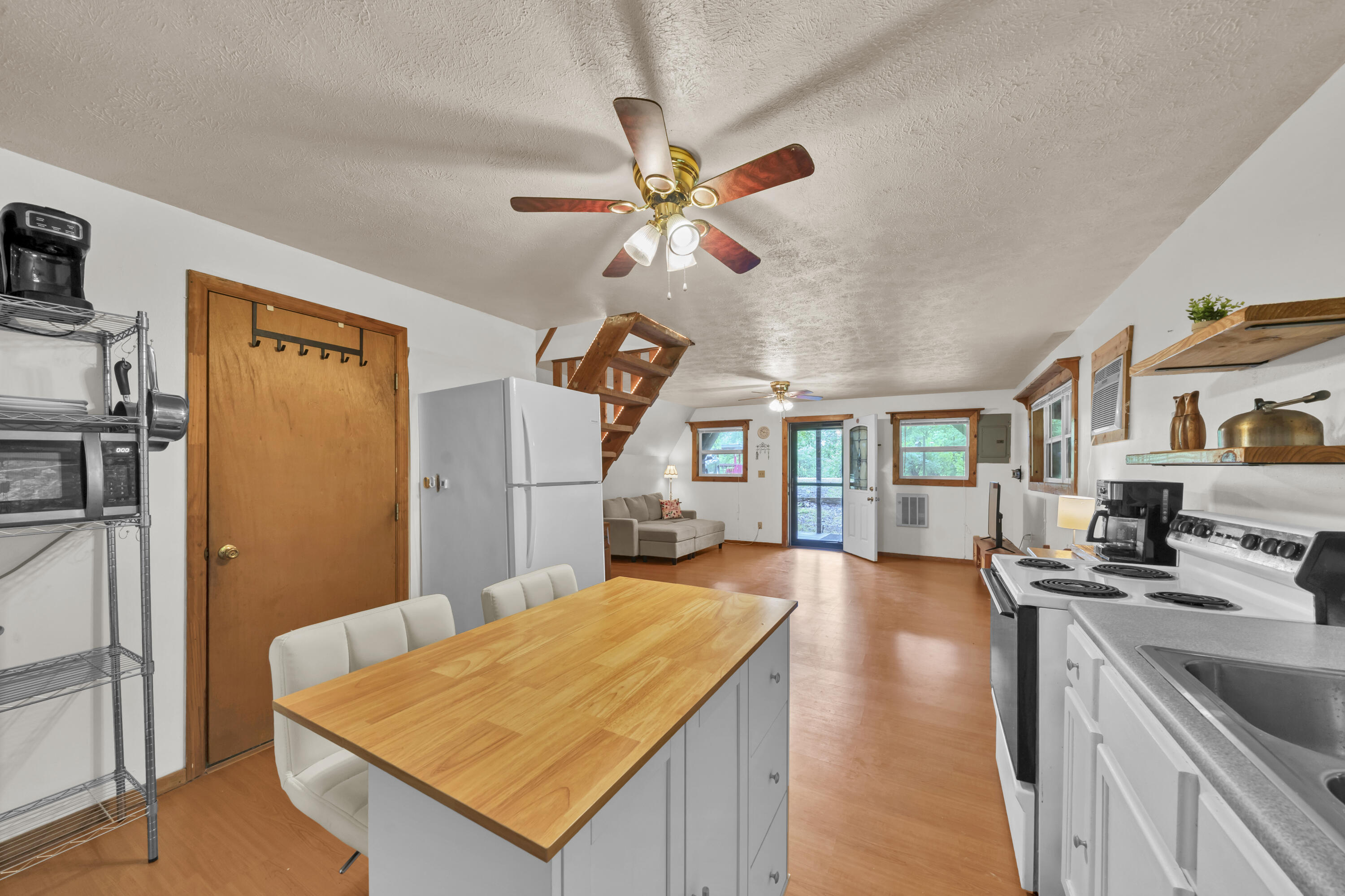 401 Turkey Ridge Road Property Photo 14