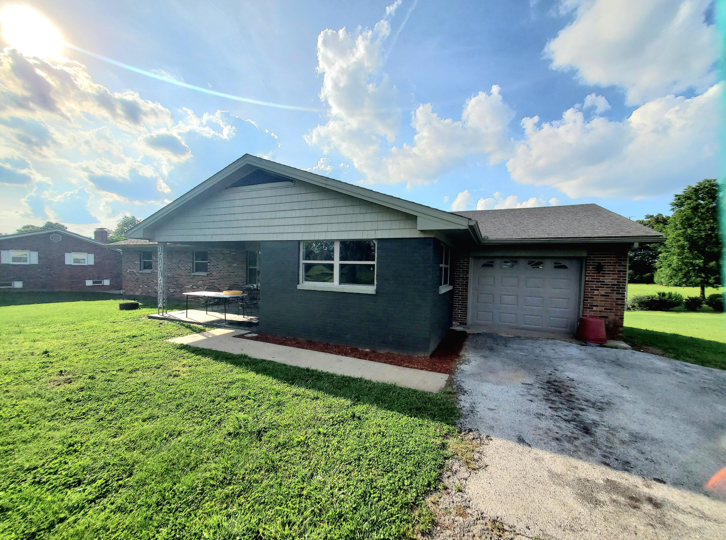 326 Sioux Trail Property Photo 4