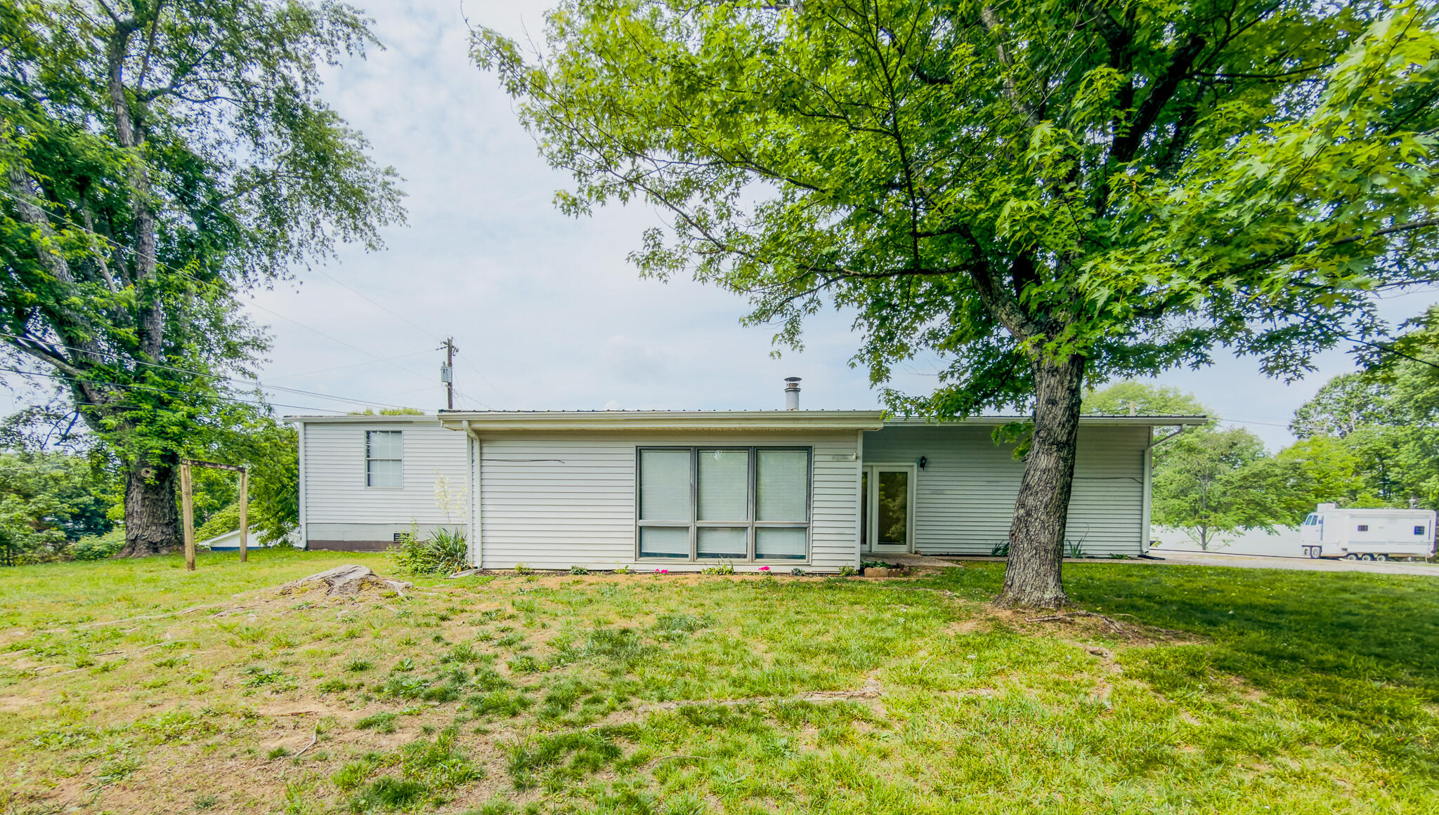 121 Anderson Drive Property Photo 1