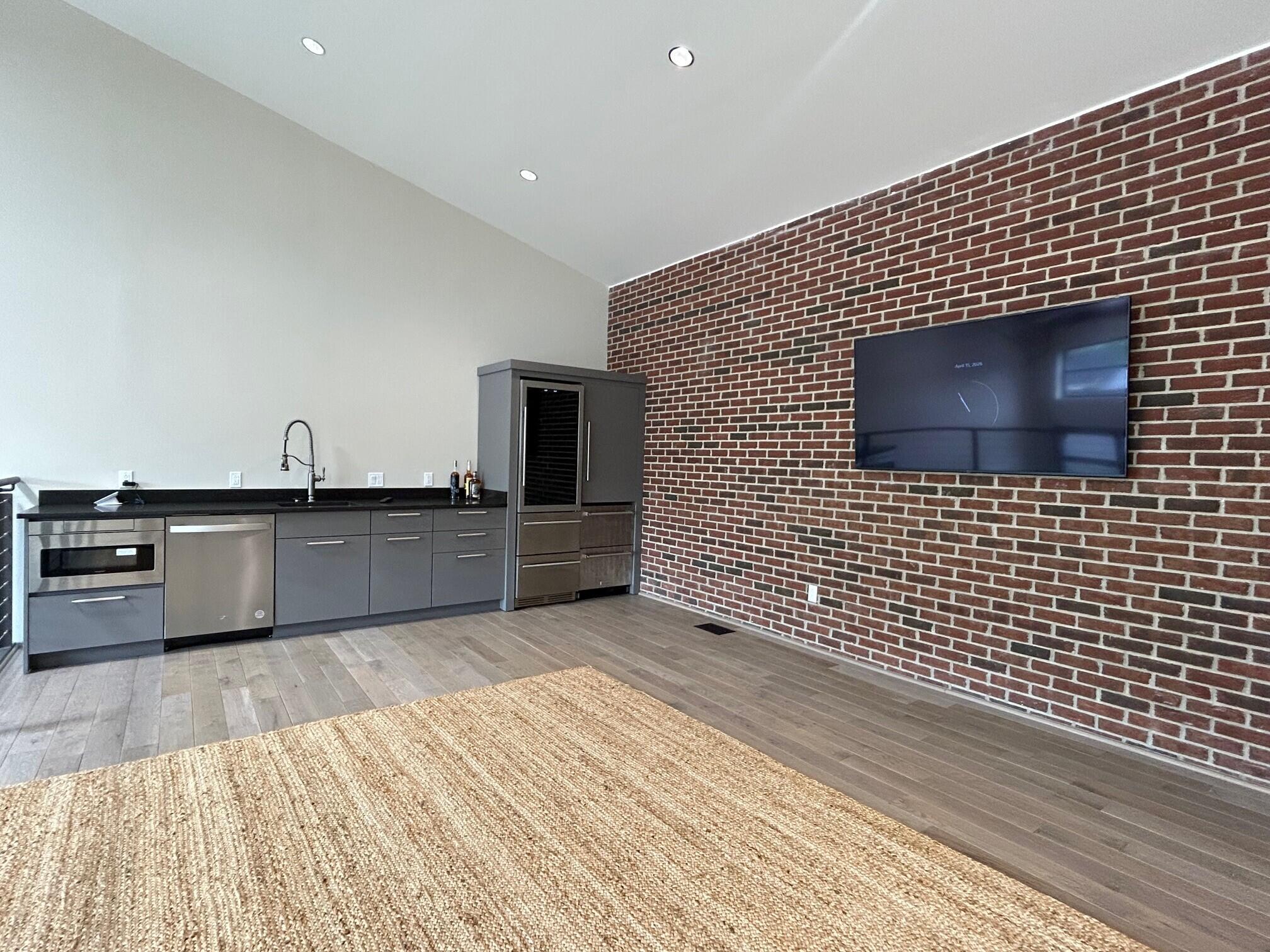 1535 Delaware Avenue Property Photo 14