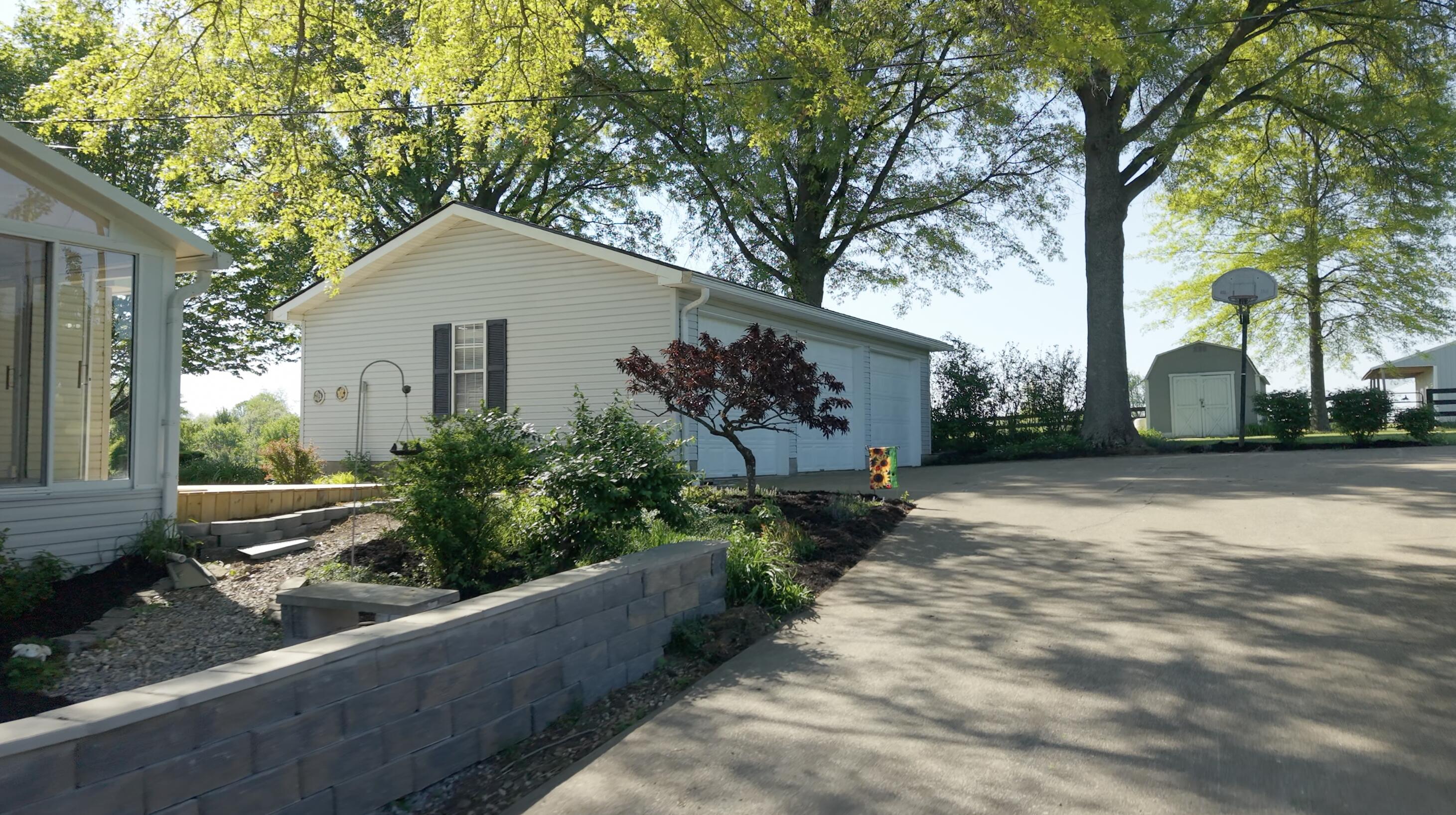 6356 Van Meter Road Property Photo 7