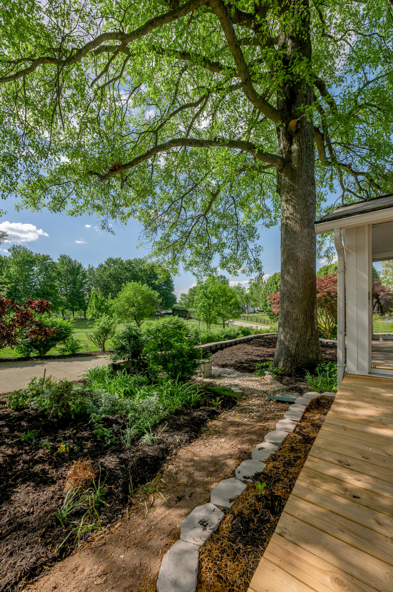 6356 Van Meter Road Property Photo 9
