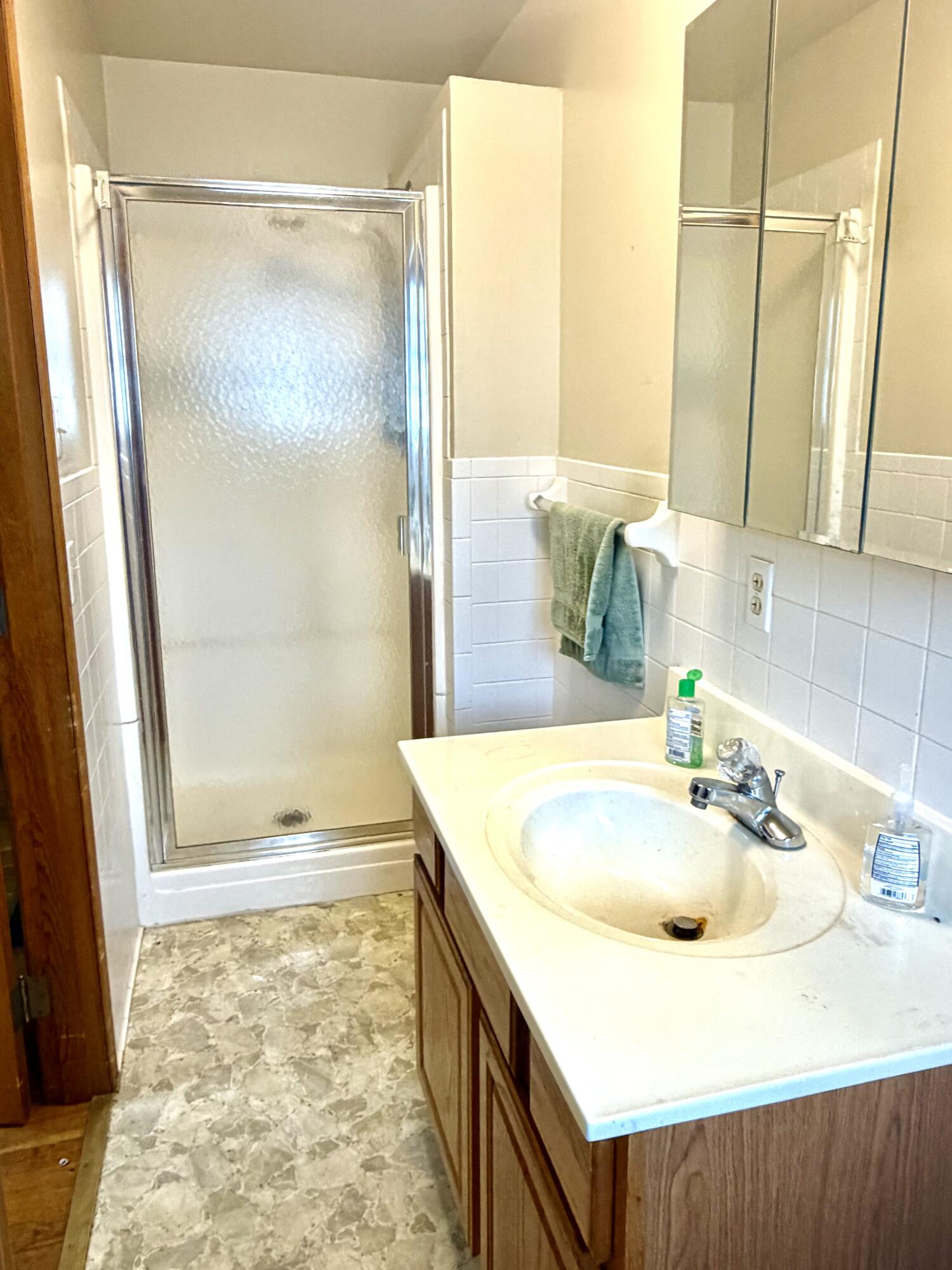 2544 Curtis Pike Property Photo 4
