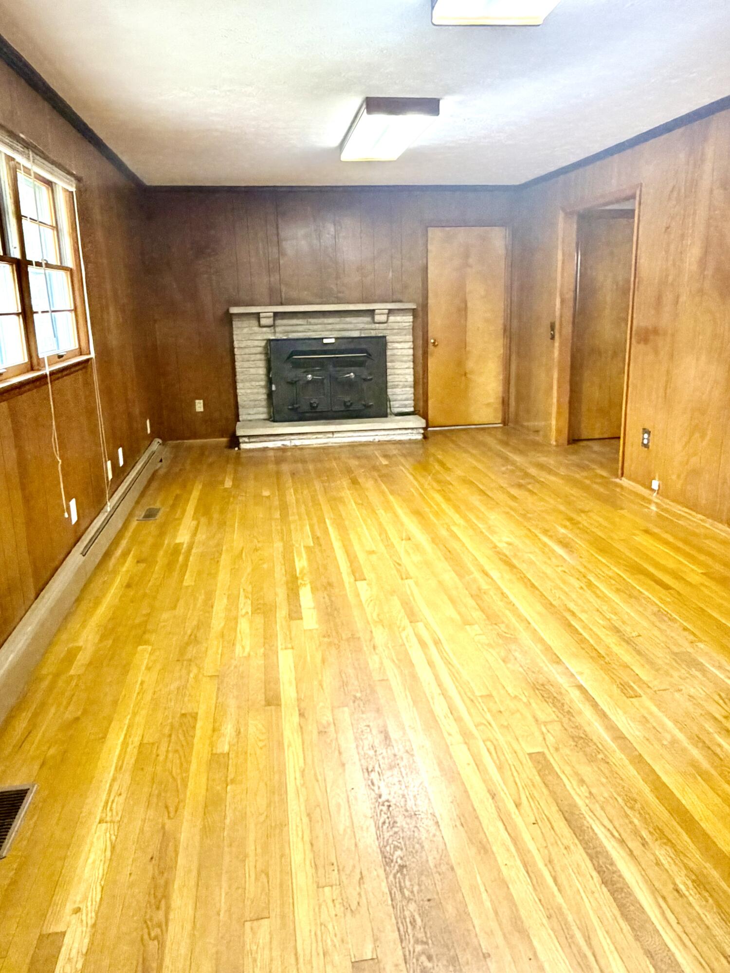 2544 Curtis Pike Property Photo 9