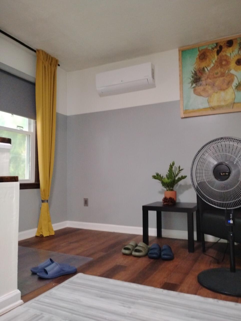 689 Fairview Court Property Photo 10