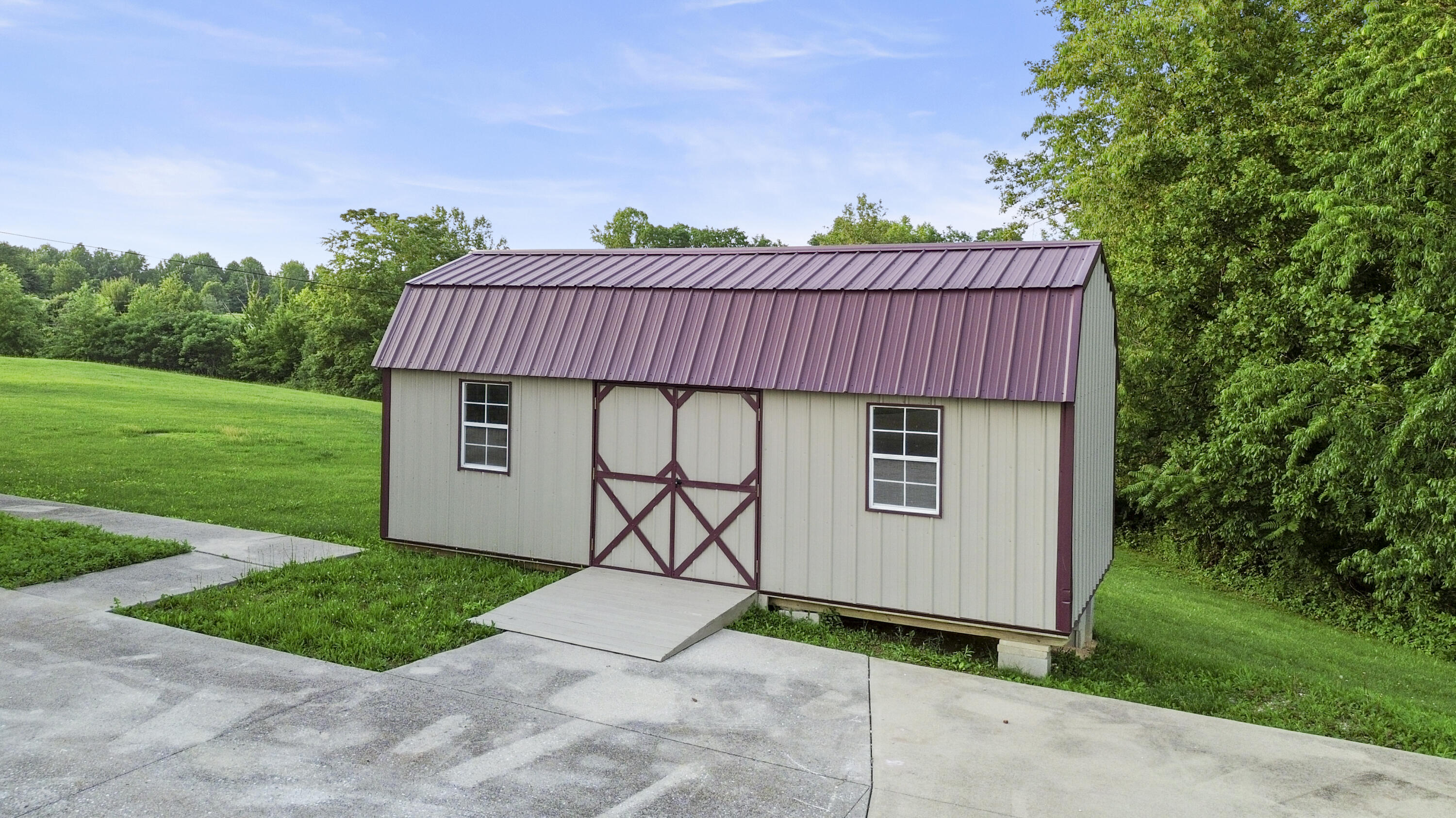 61 Halcomb East Road Property Photo 6