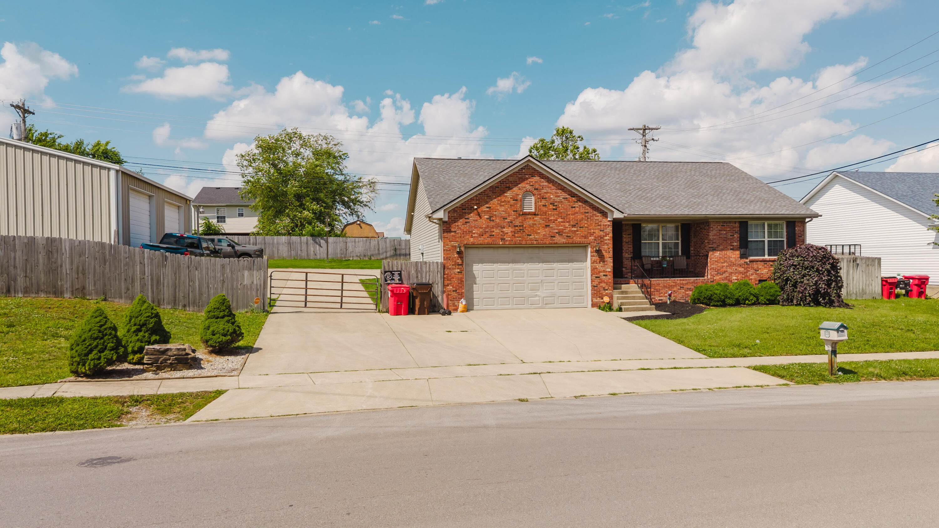 513 Edgewood Drive Property Photo 3