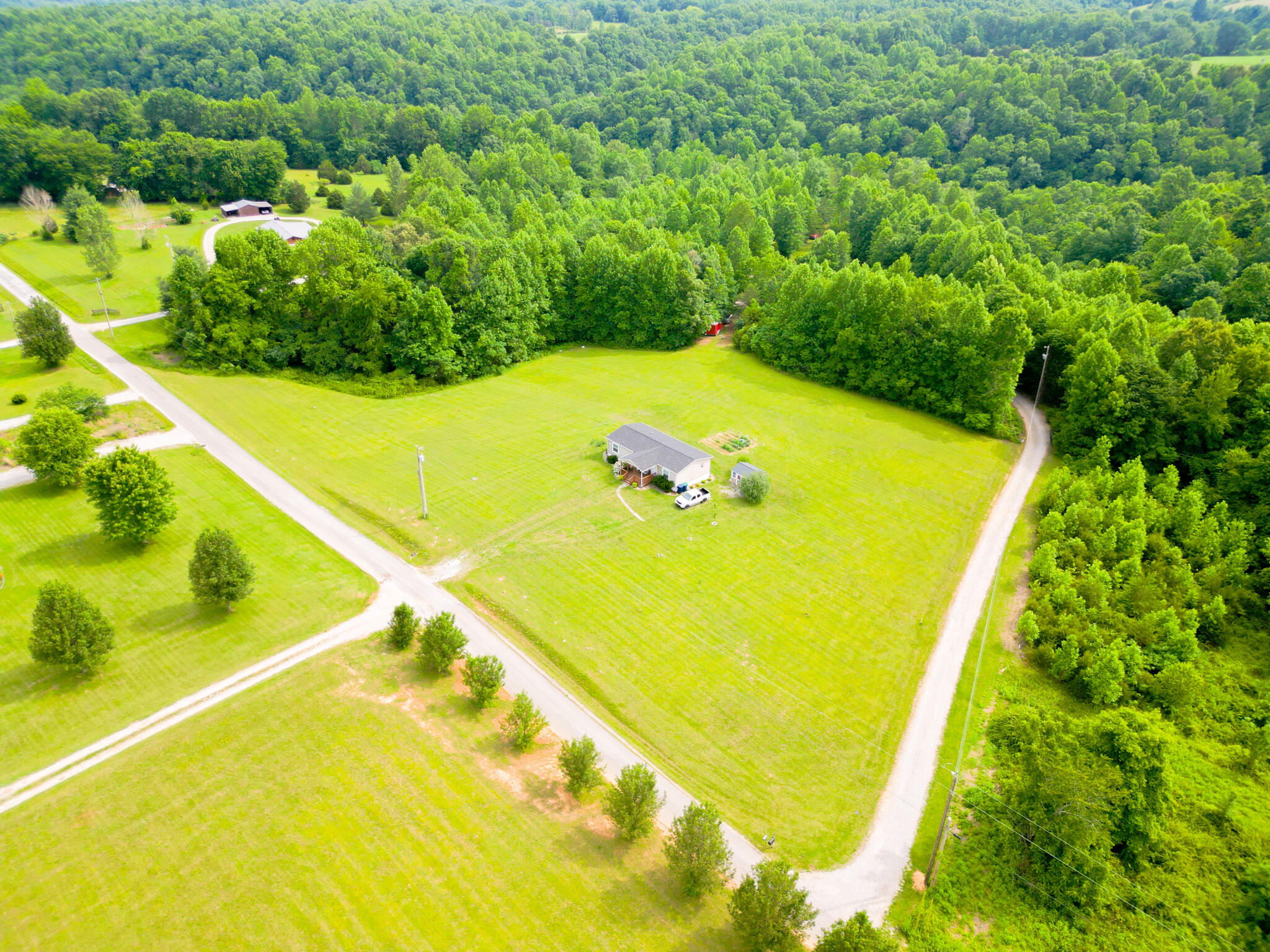 679 Bert Ridge Road Property Photo 2