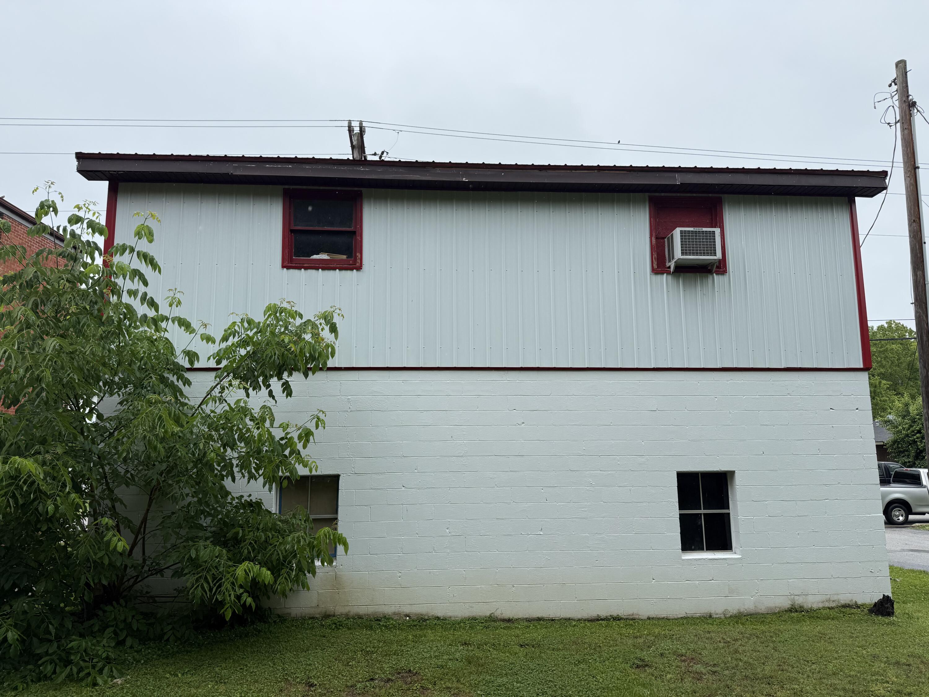 155 Back Street Property Photo 5
