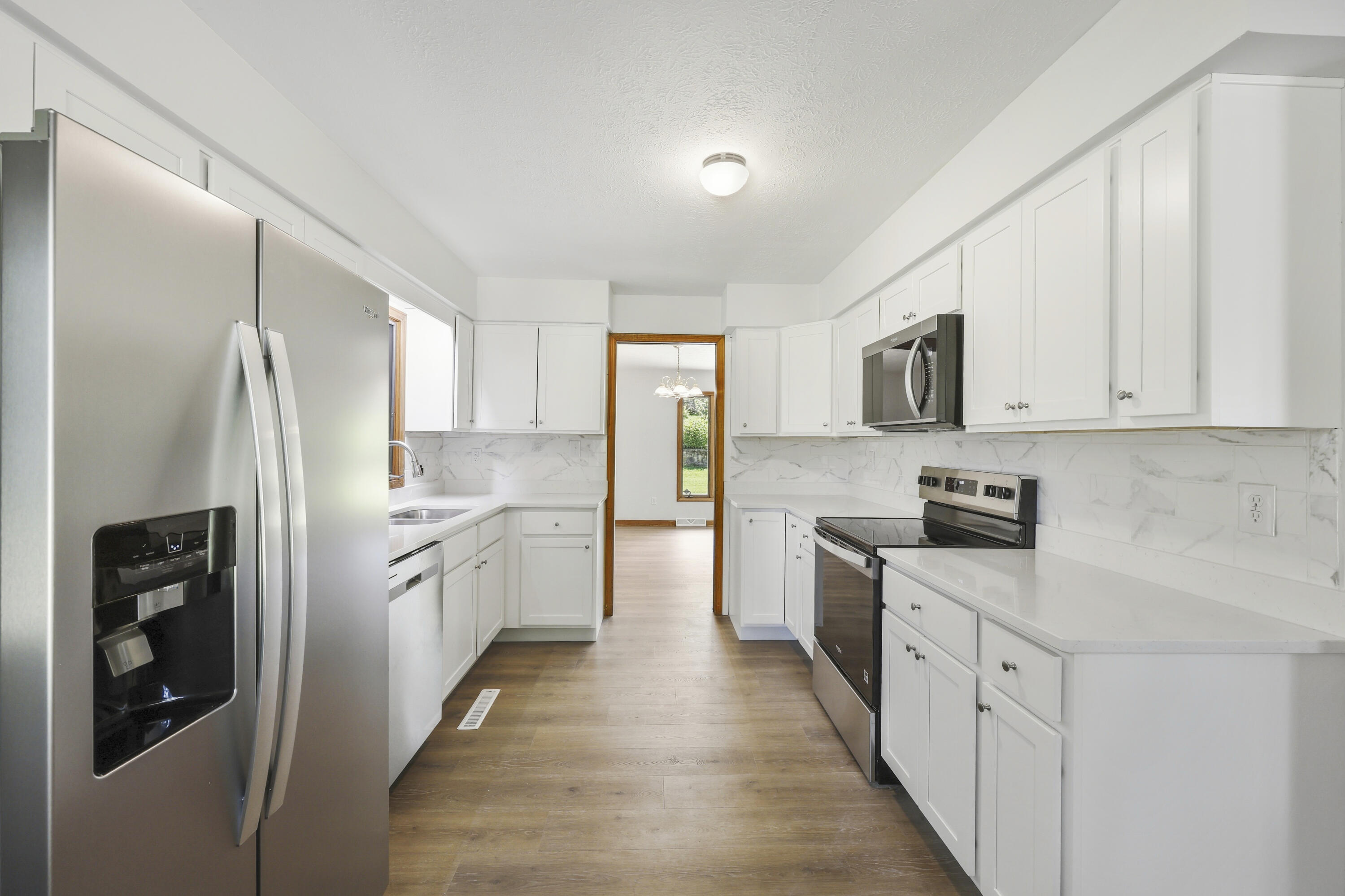 111 W North Street Property Photo 6