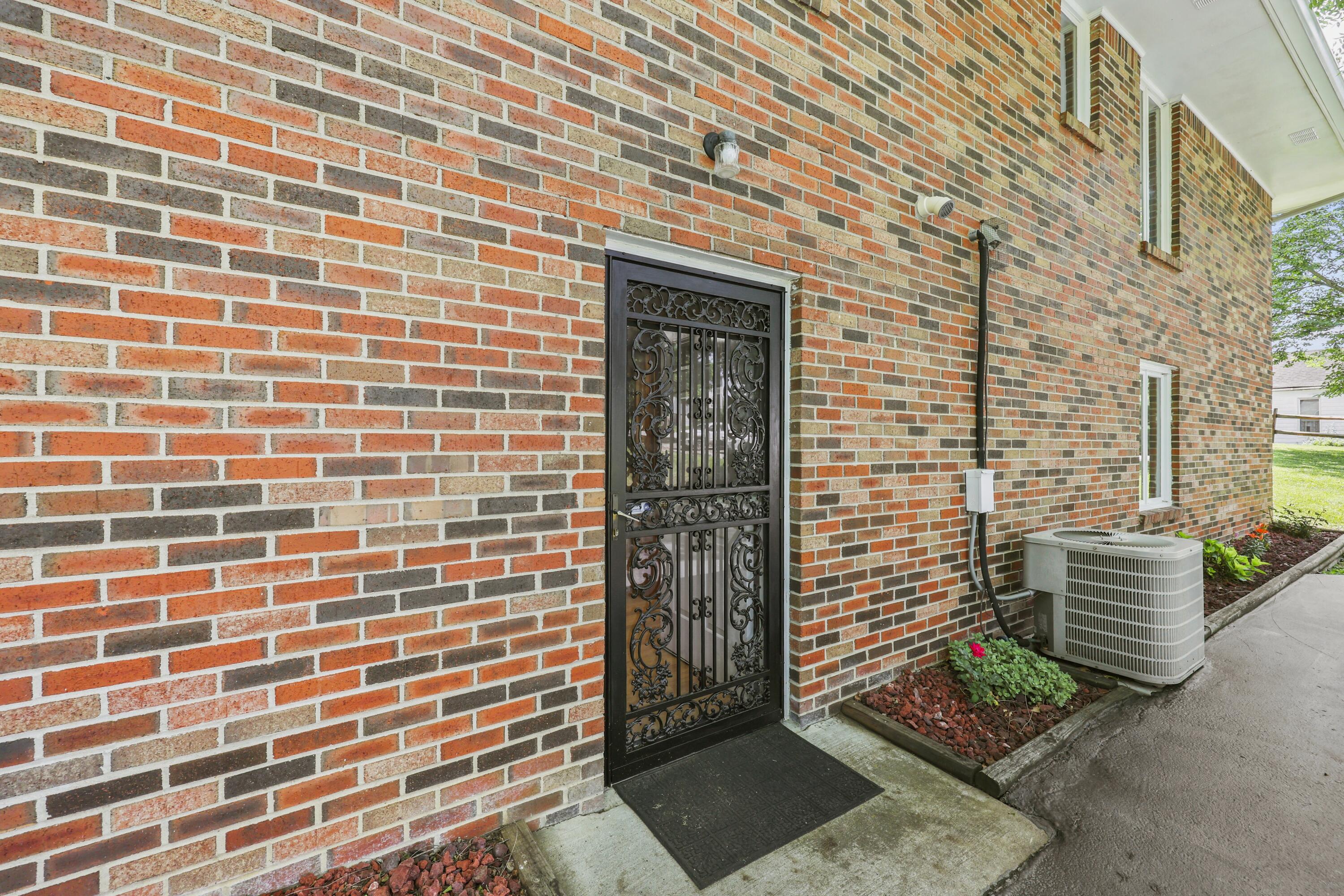 111 W North Street Property Photo 45