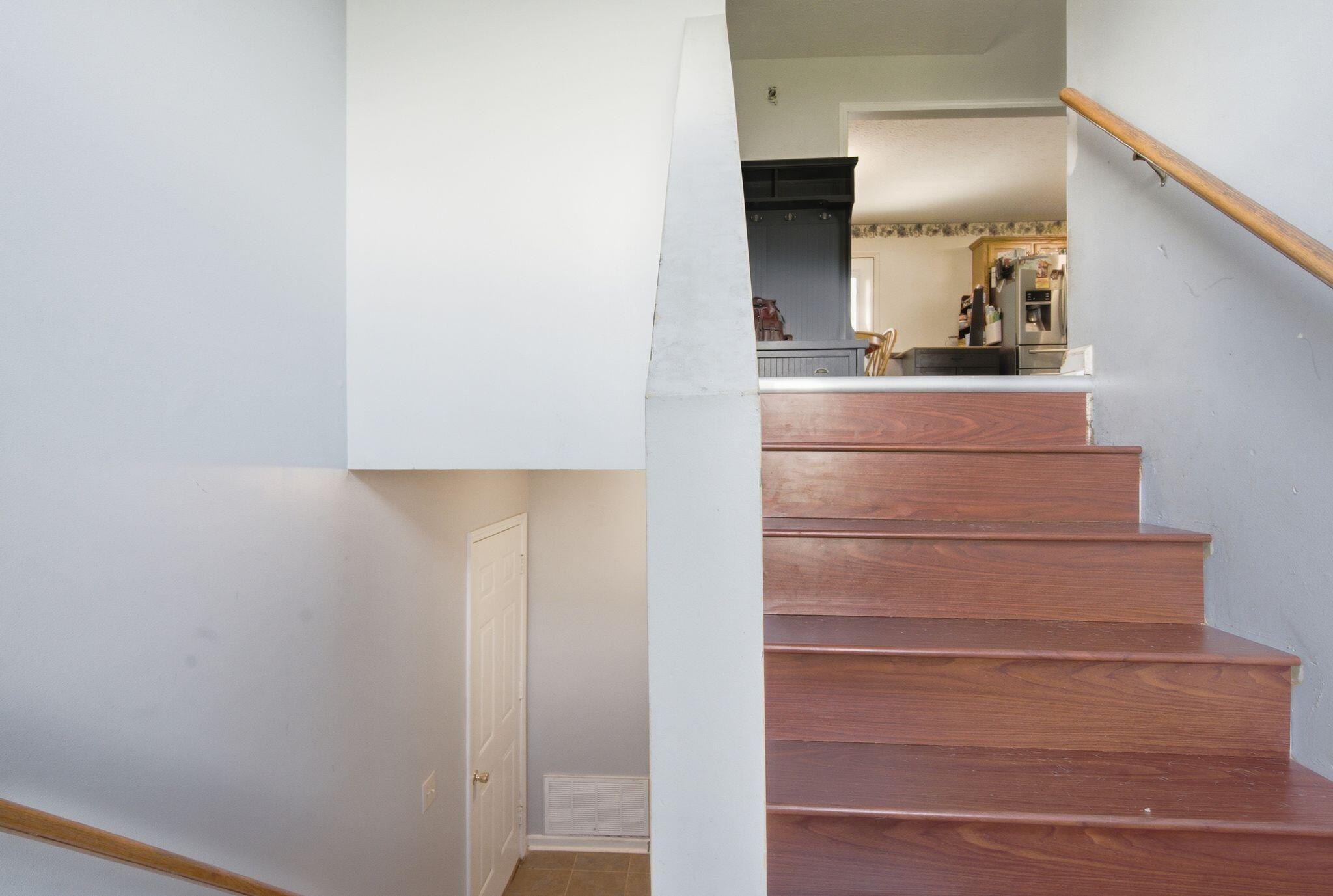 1041 Indian Trail Property Photo 5