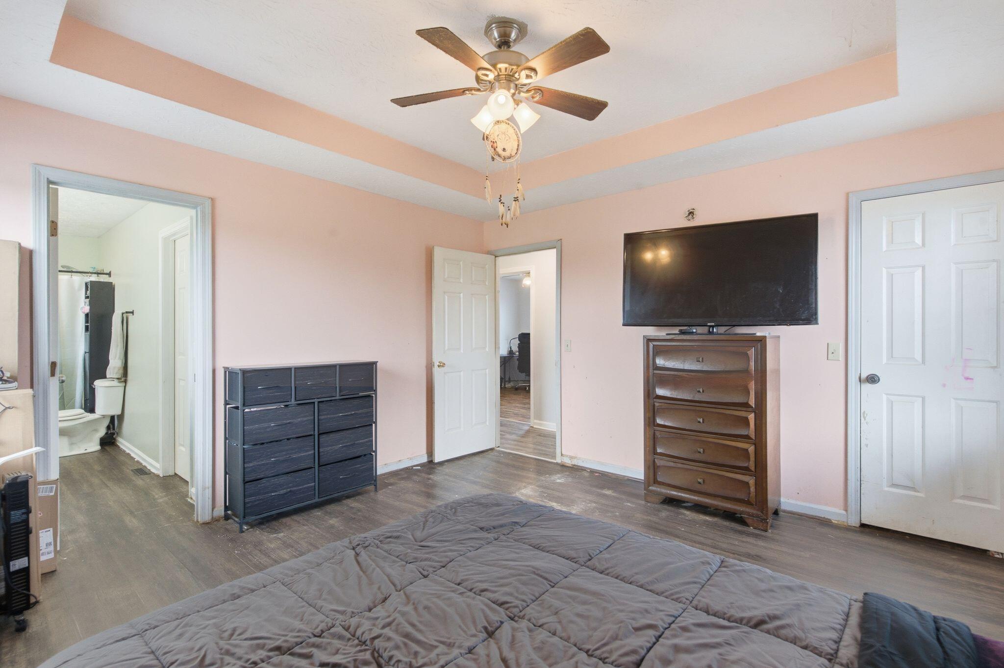 1041 Indian Trail Property Photo 16