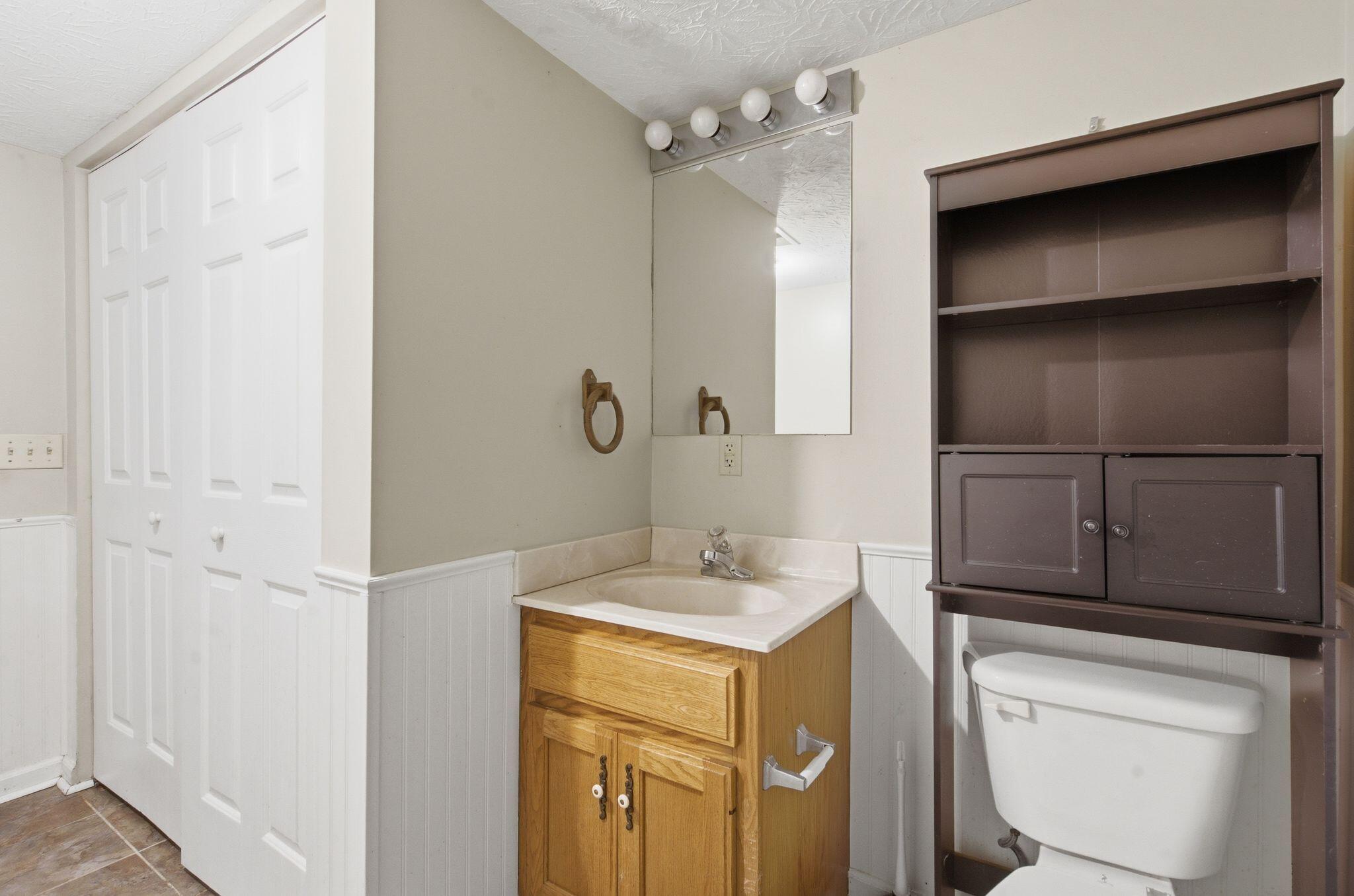 1041 Indian Trail Property Photo 23