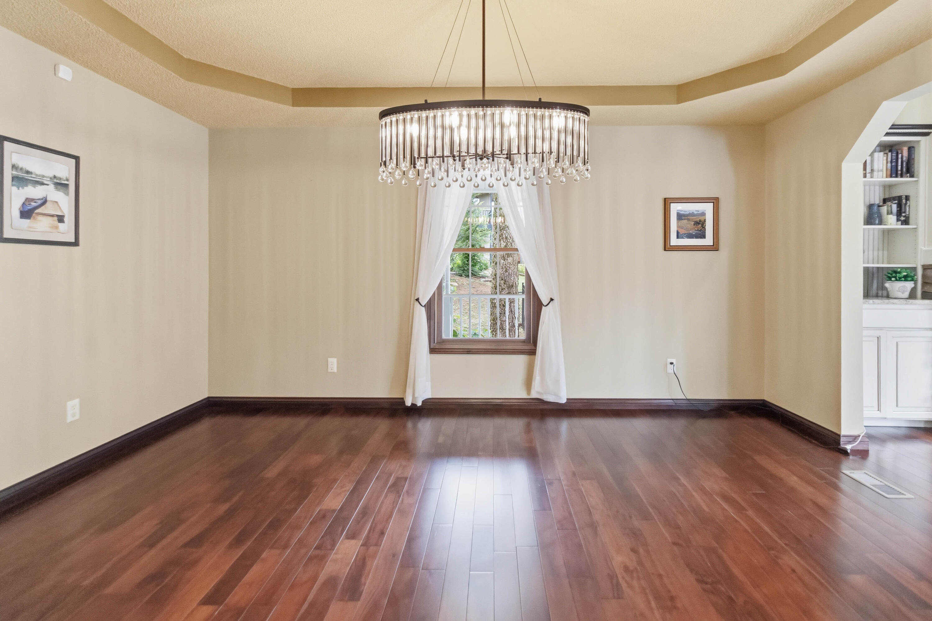 414 Lake Forest Drive Property Photo 34