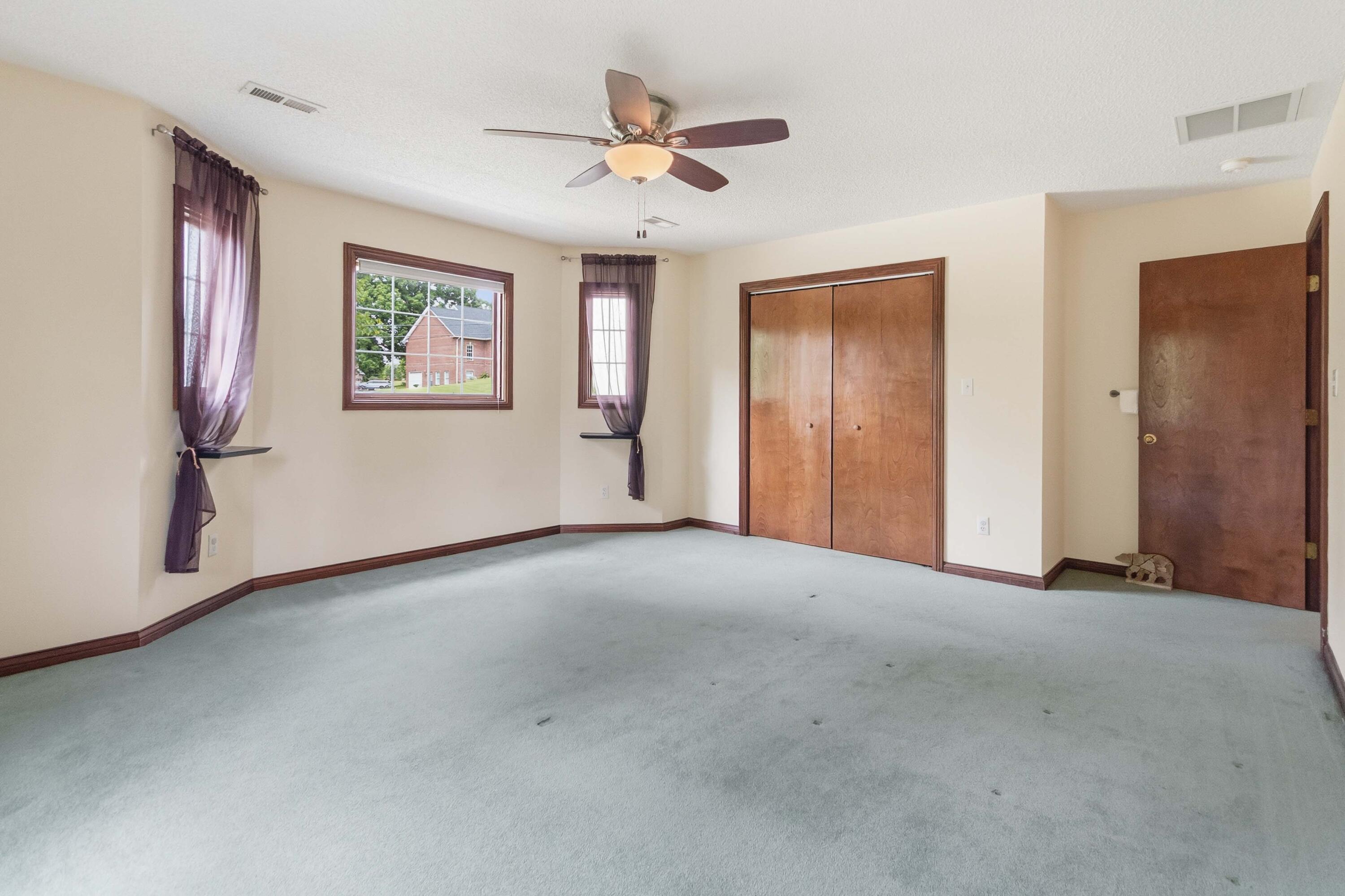 414 Lake Forest Drive Property Photo 45