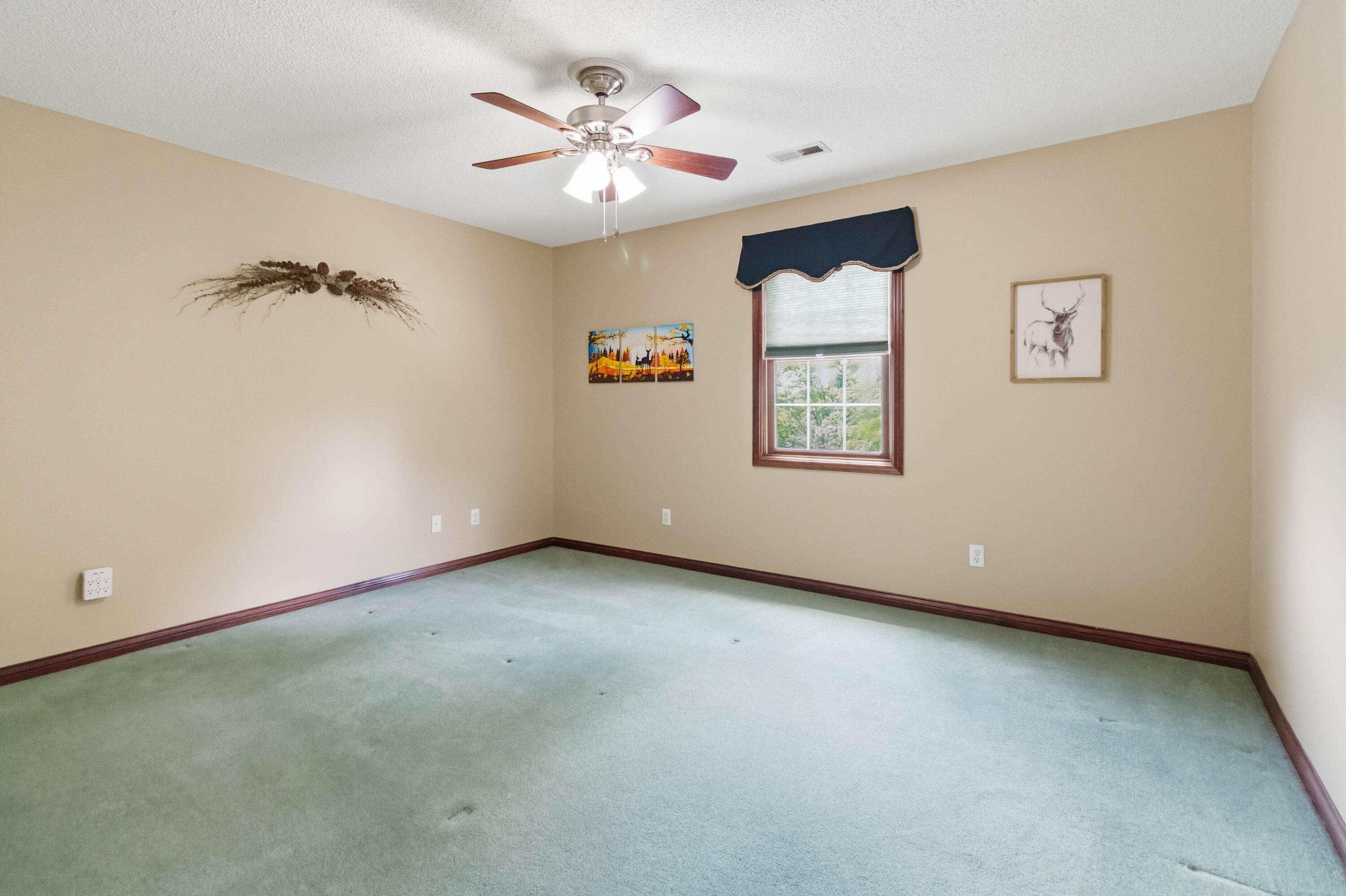 414 Lake Forest Drive Property Photo 46