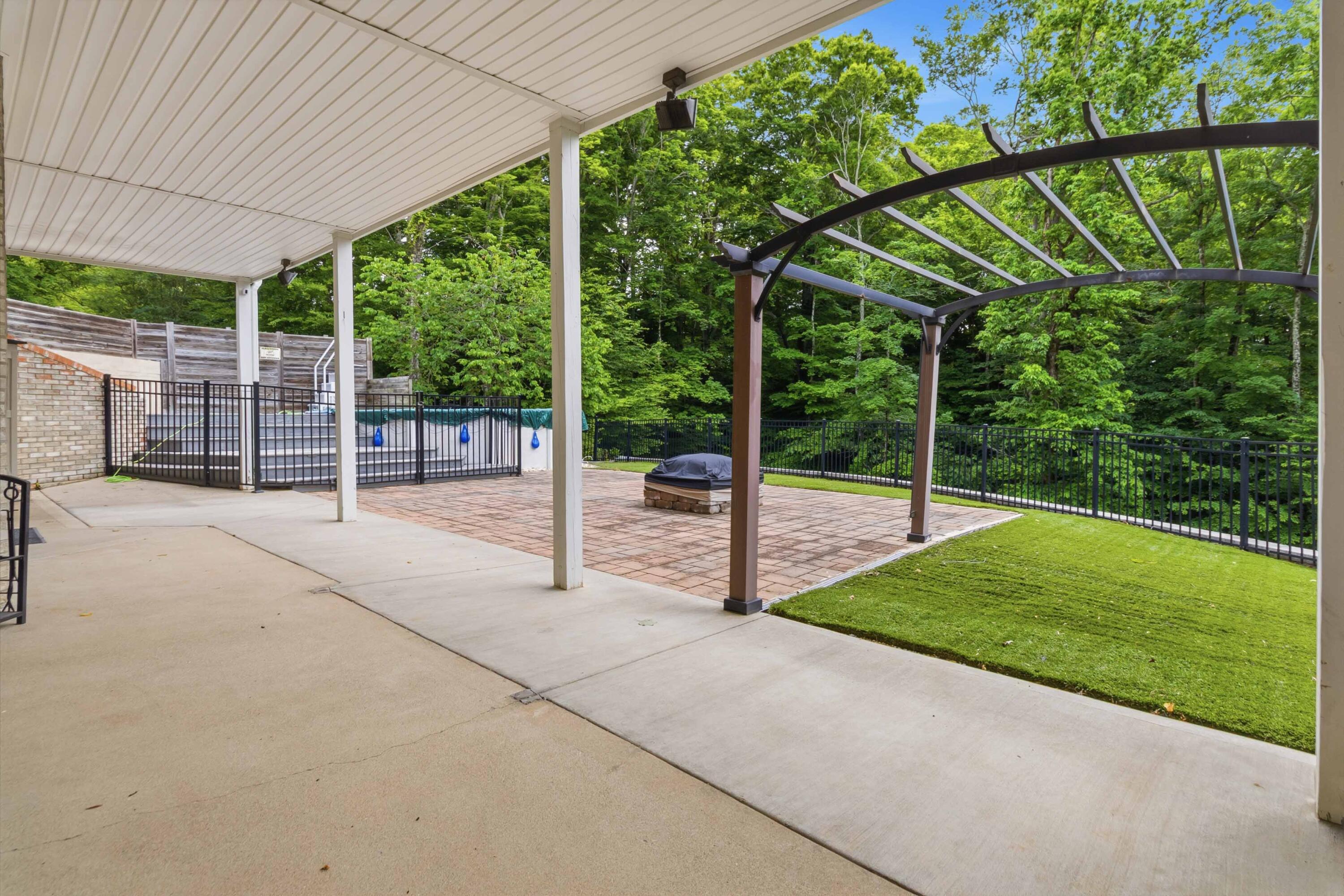 414 Lake Forest Drive Property Photo 58