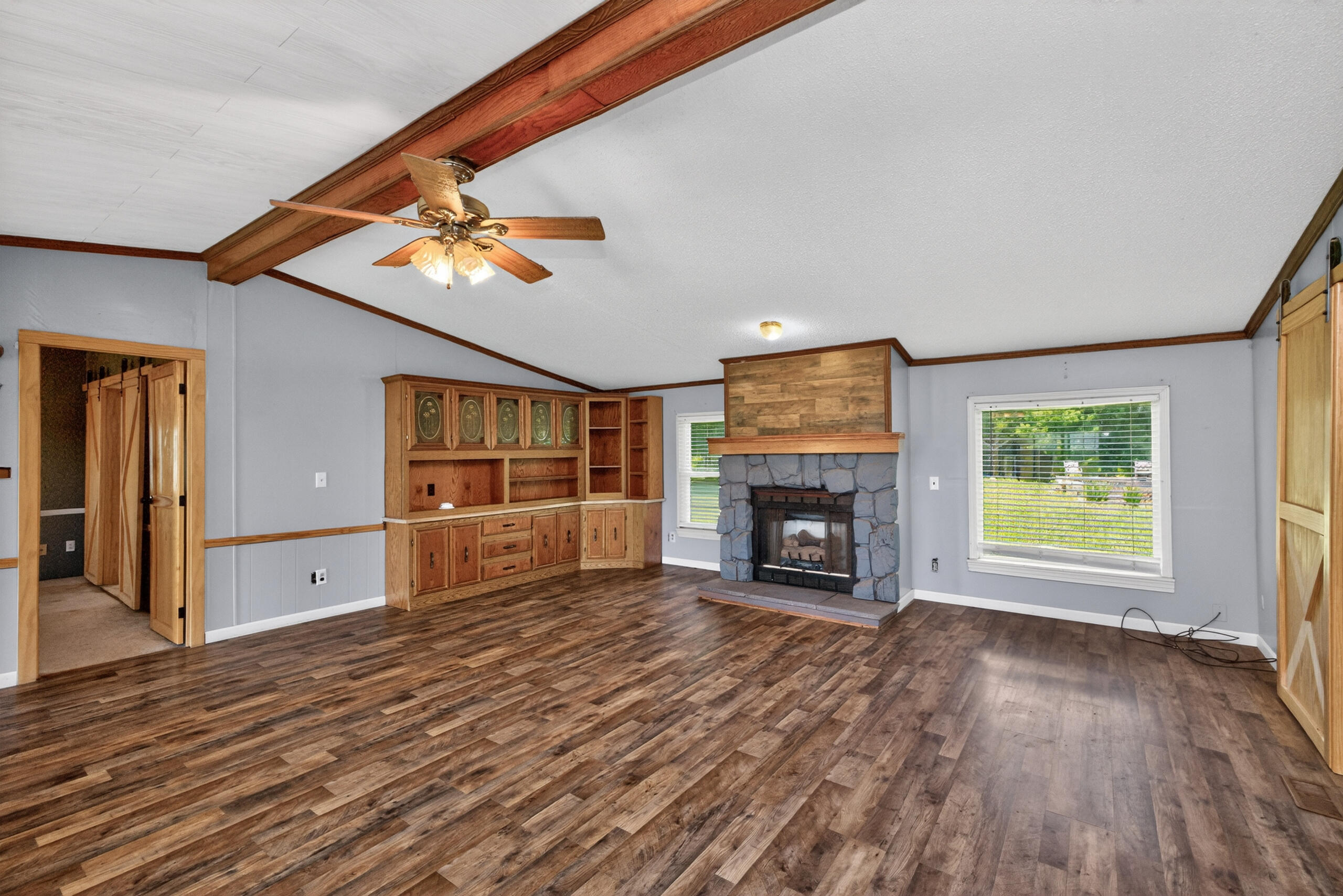 957 Cane Run Road Property Photo 3