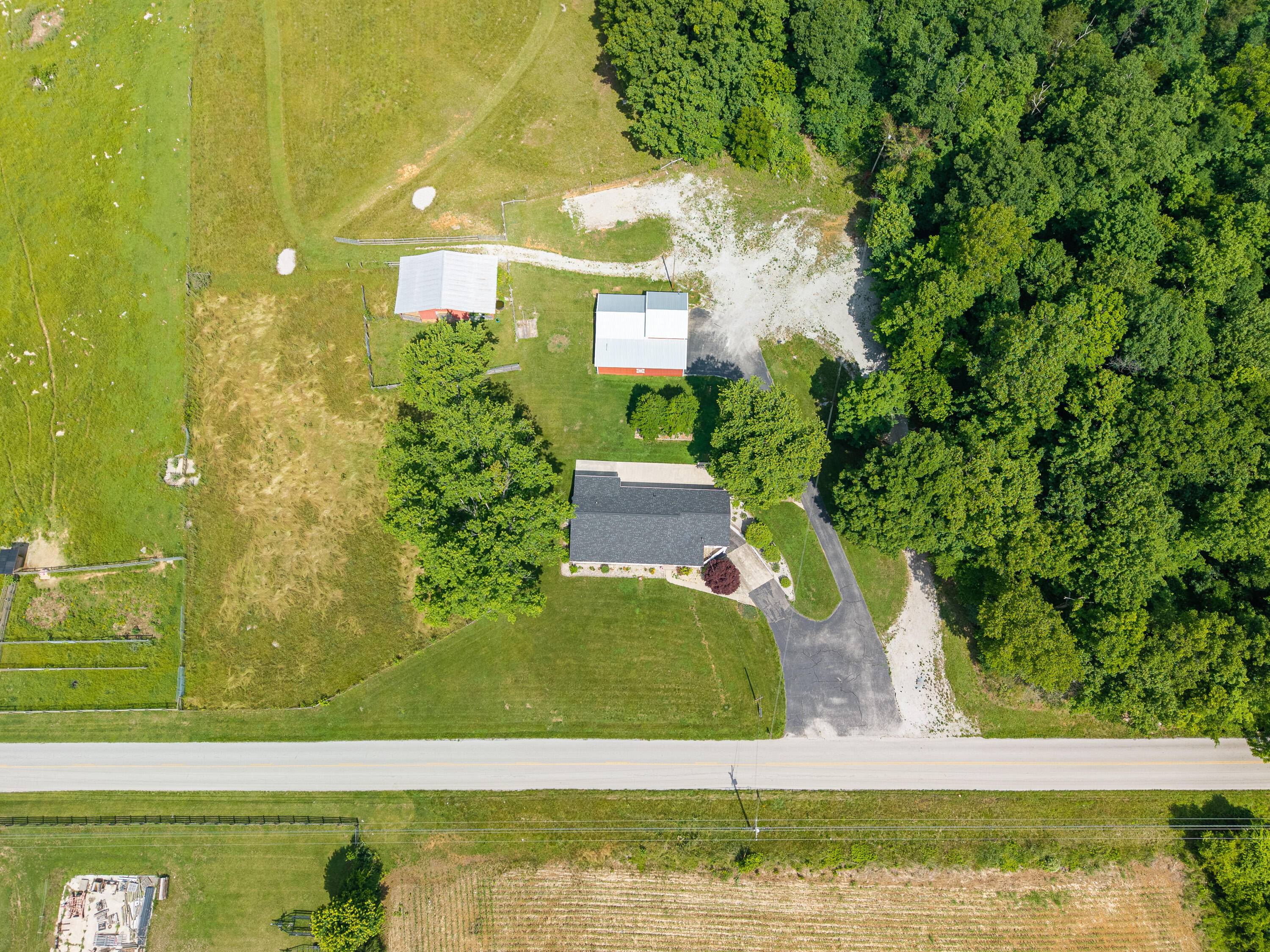 868 Ky-1258 Property Photo 8