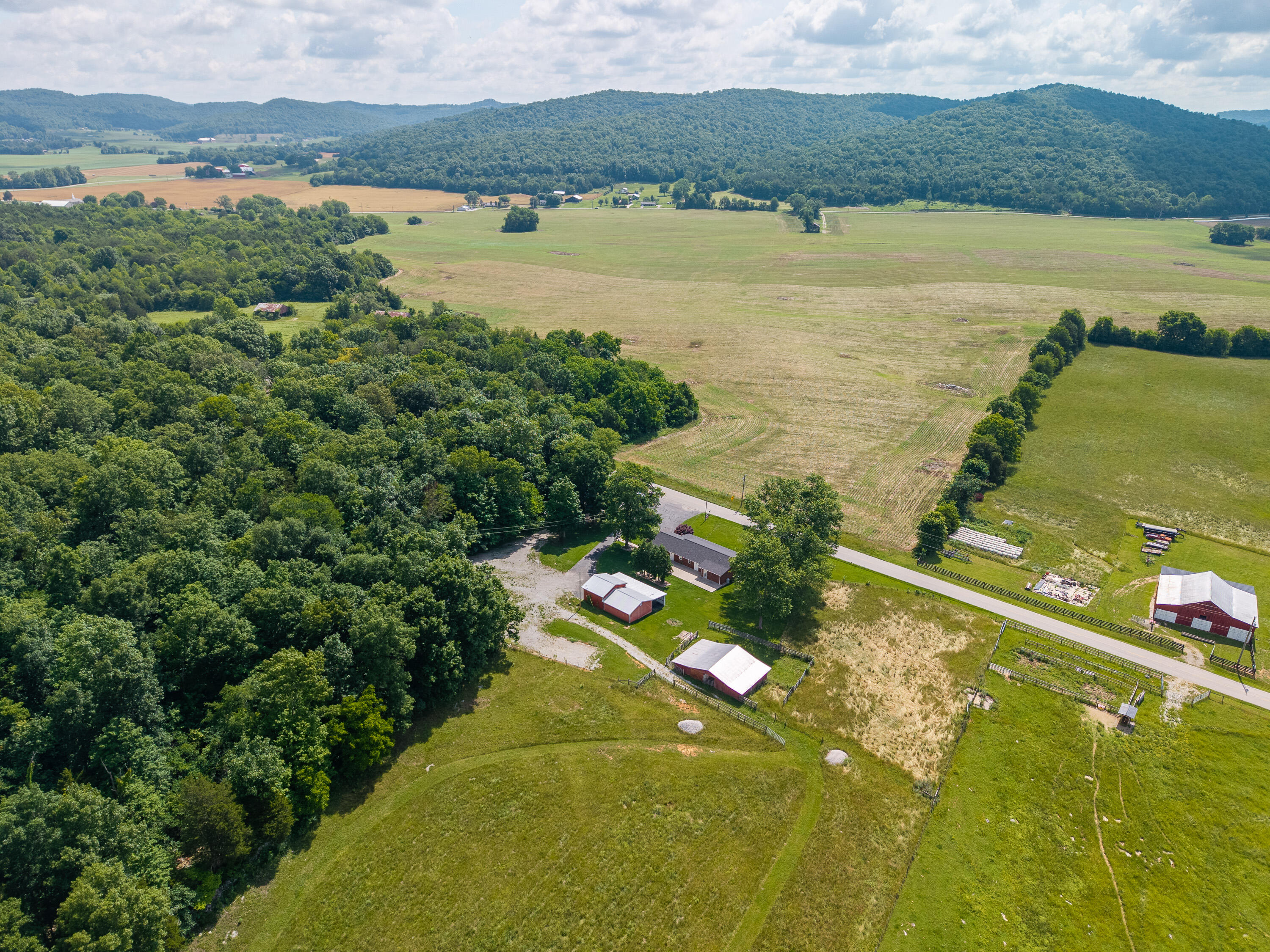 868 Ky-1258 Property Photo 9