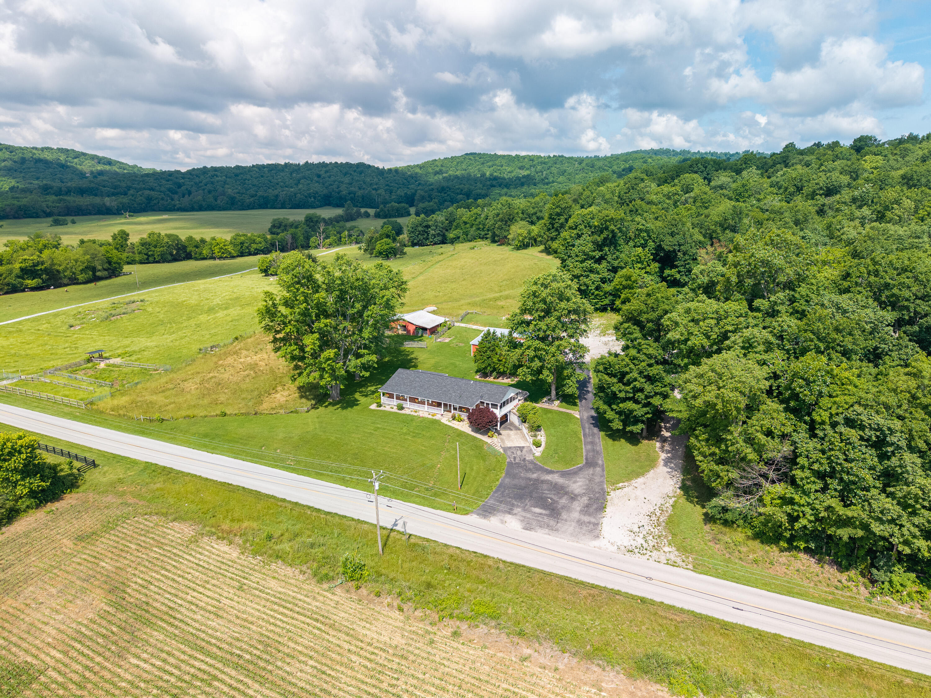 868 Ky-1258 Property Photo 13
