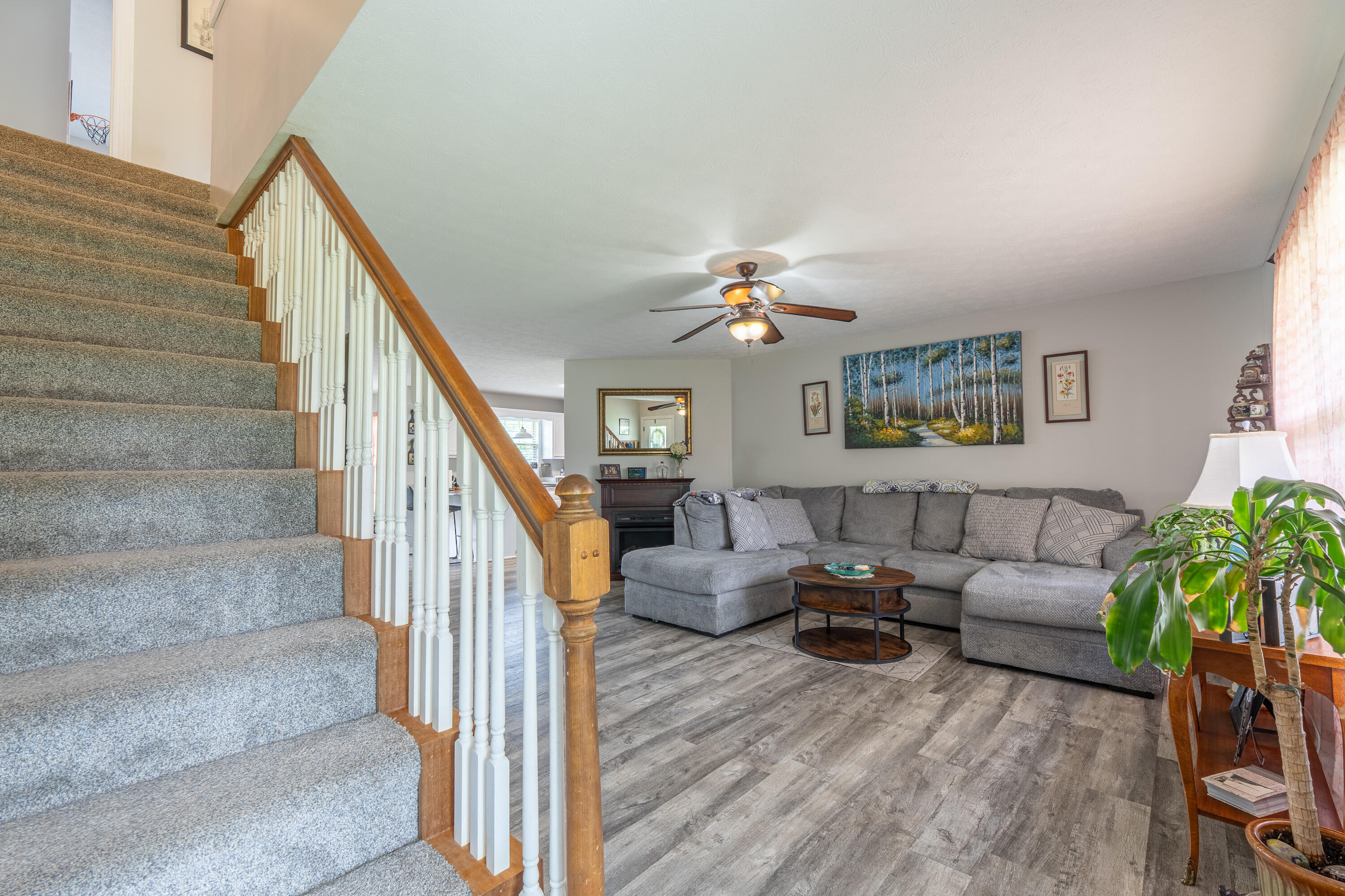 207 Clover Pointe Drive Property Photo 11