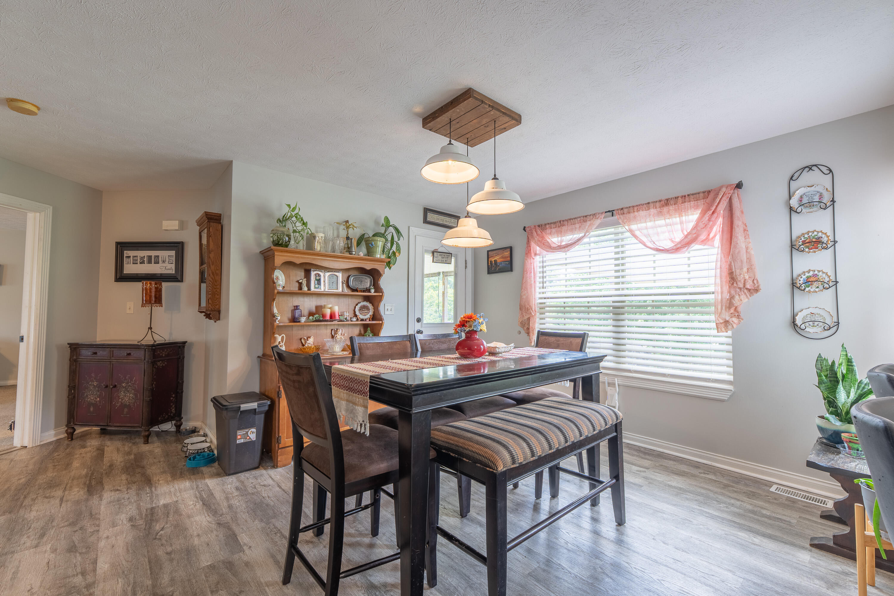 207 Clover Pointe Drive Property Photo 22