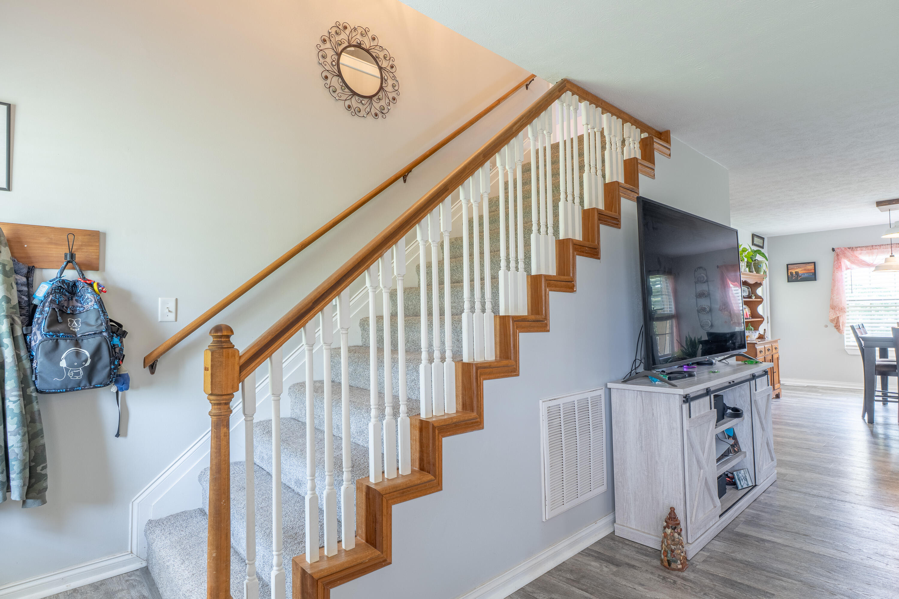 207 Clover Pointe Drive Property Photo 32