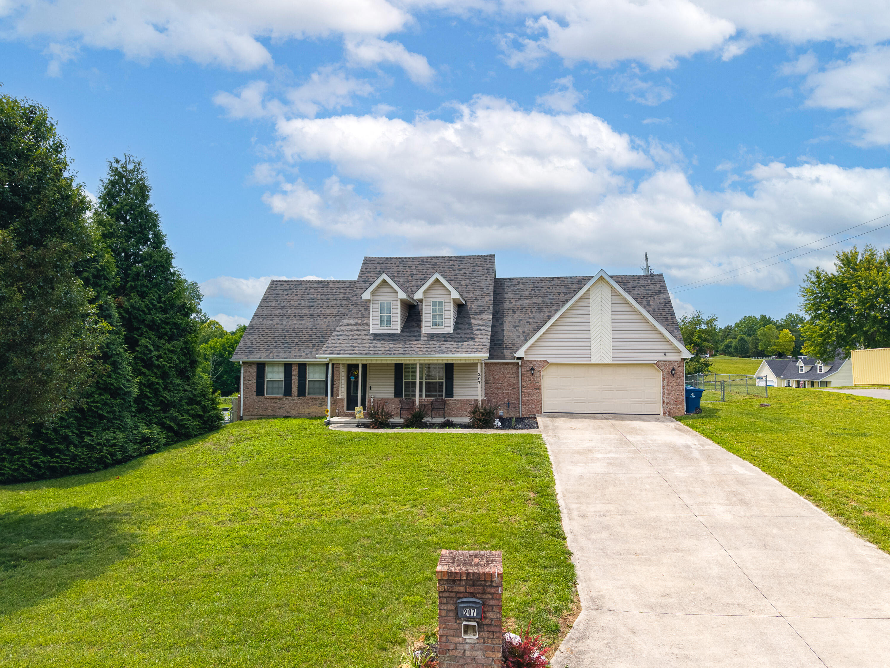 207 Clover Pointe Drive Property Photo 45