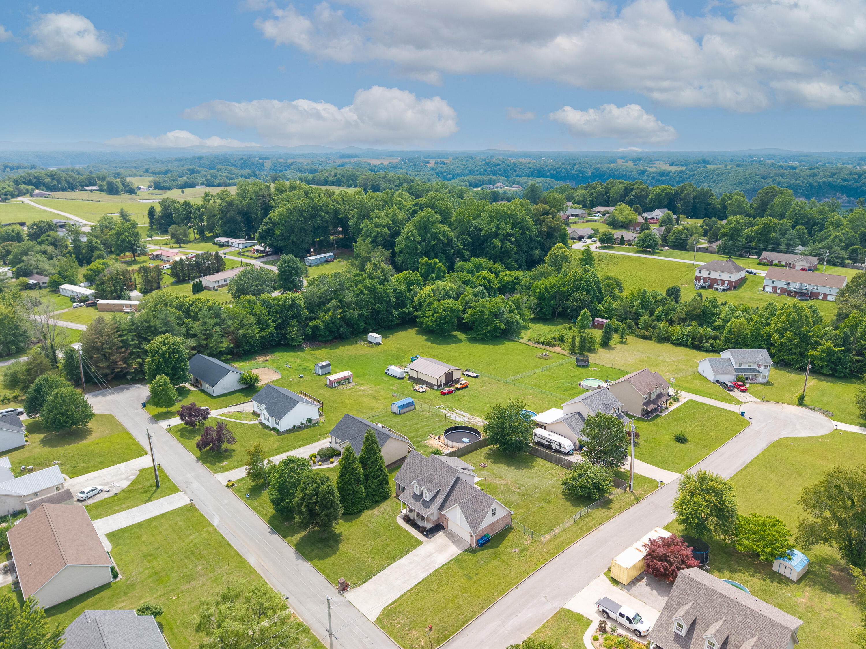 207 Clover Pointe Drive Property Photo 49