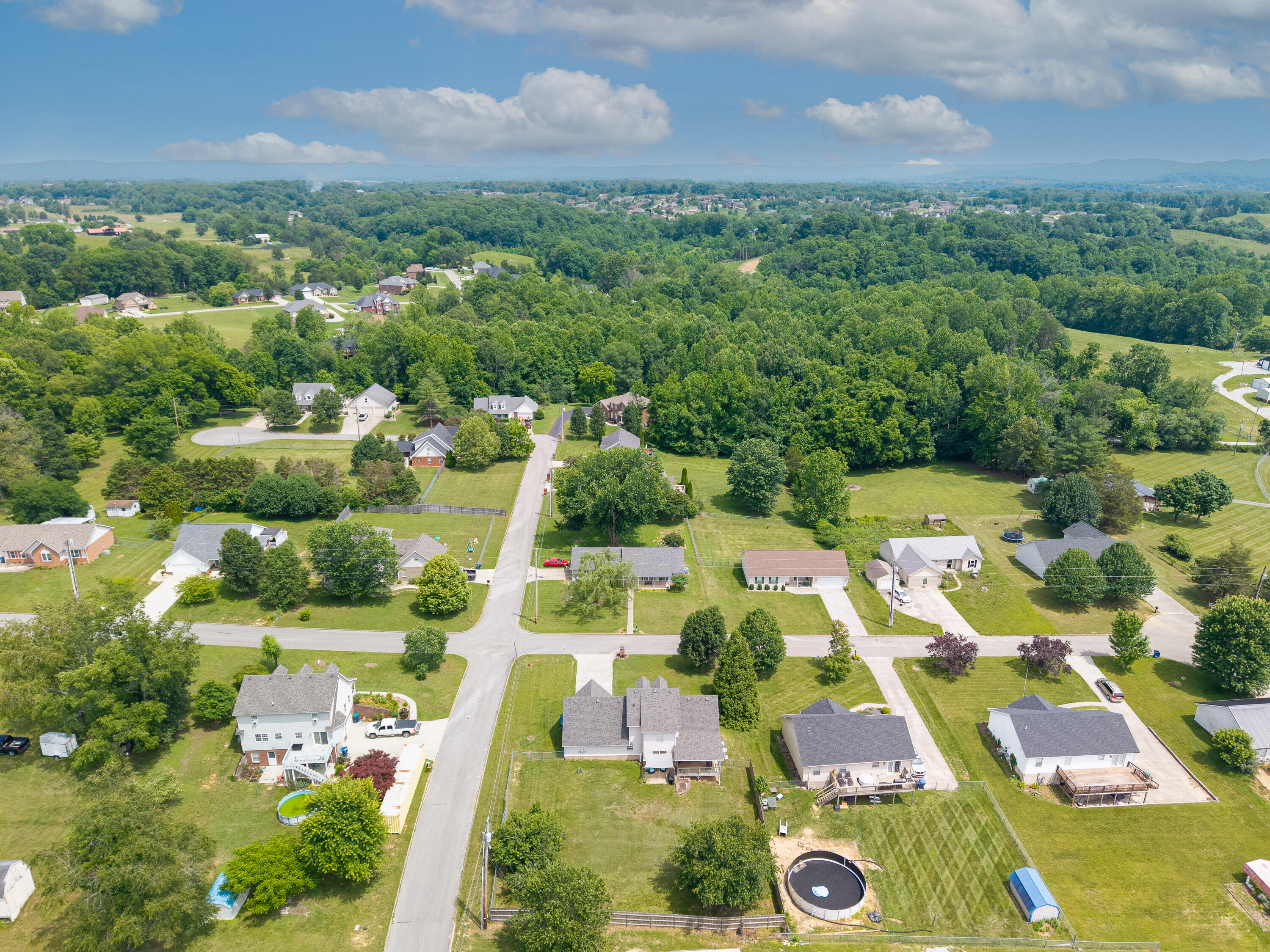 207 Clover Pointe Drive Property Photo 51