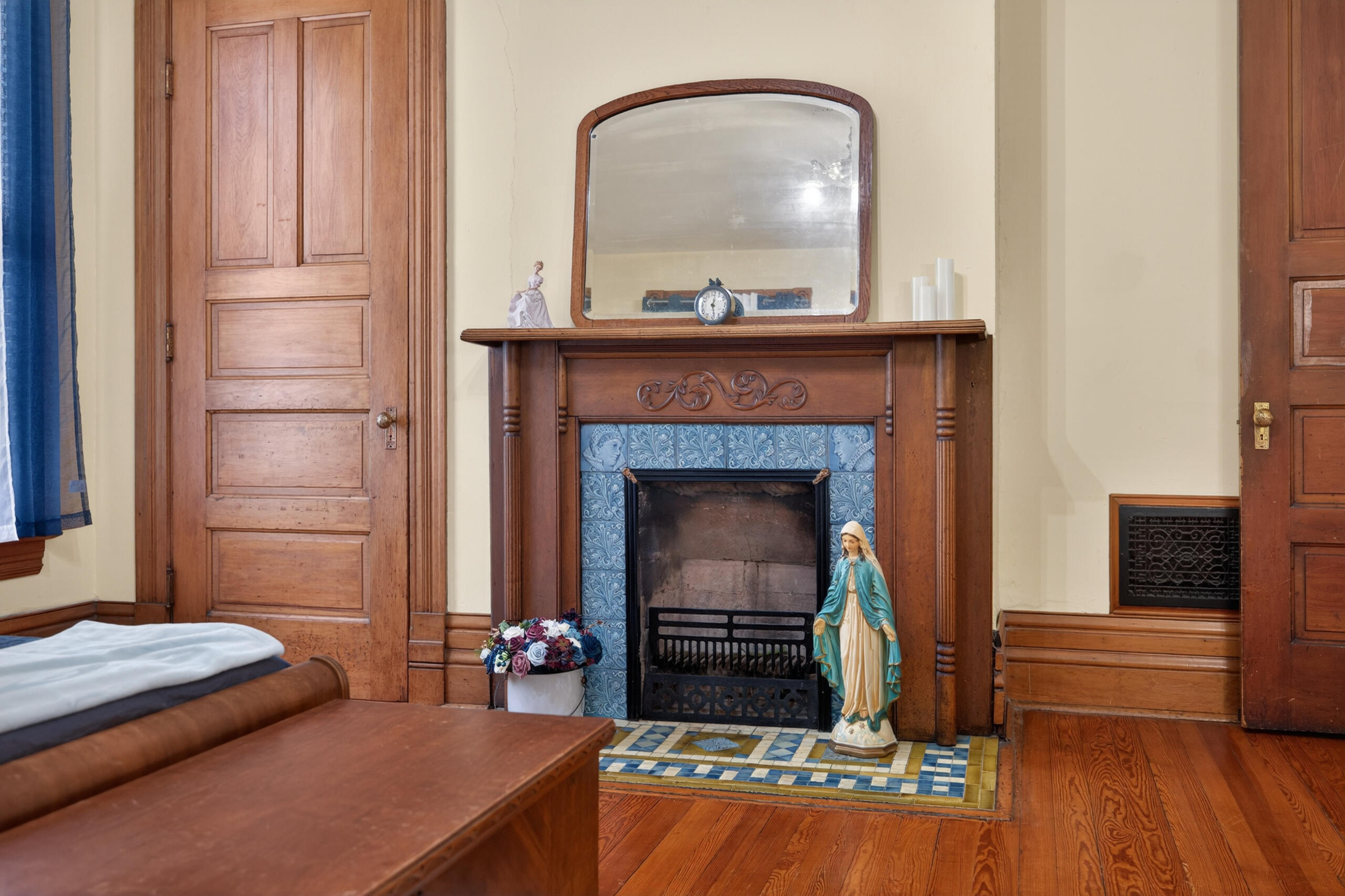 229 W Lexington Avenue Property Photo 60