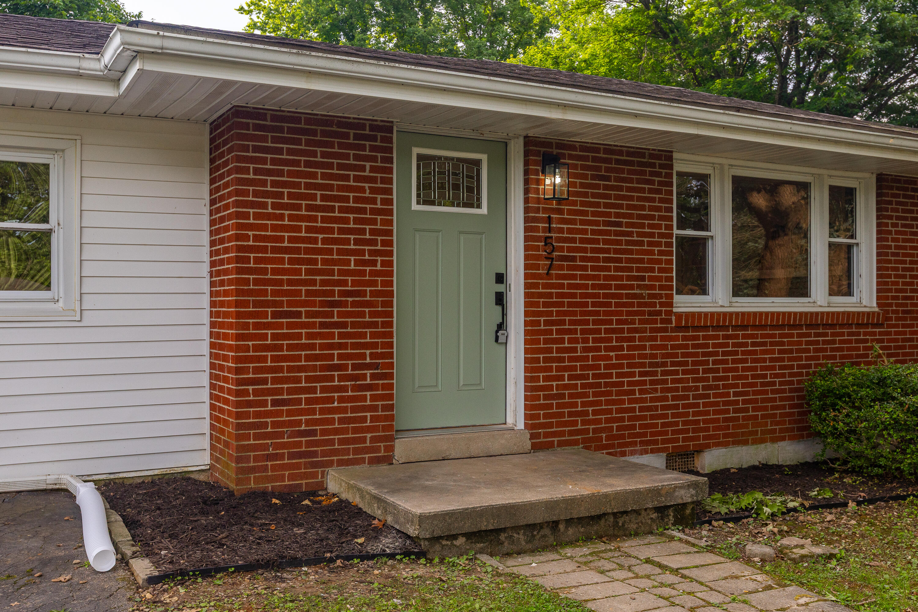 157 Westside Drive Property Photo 4