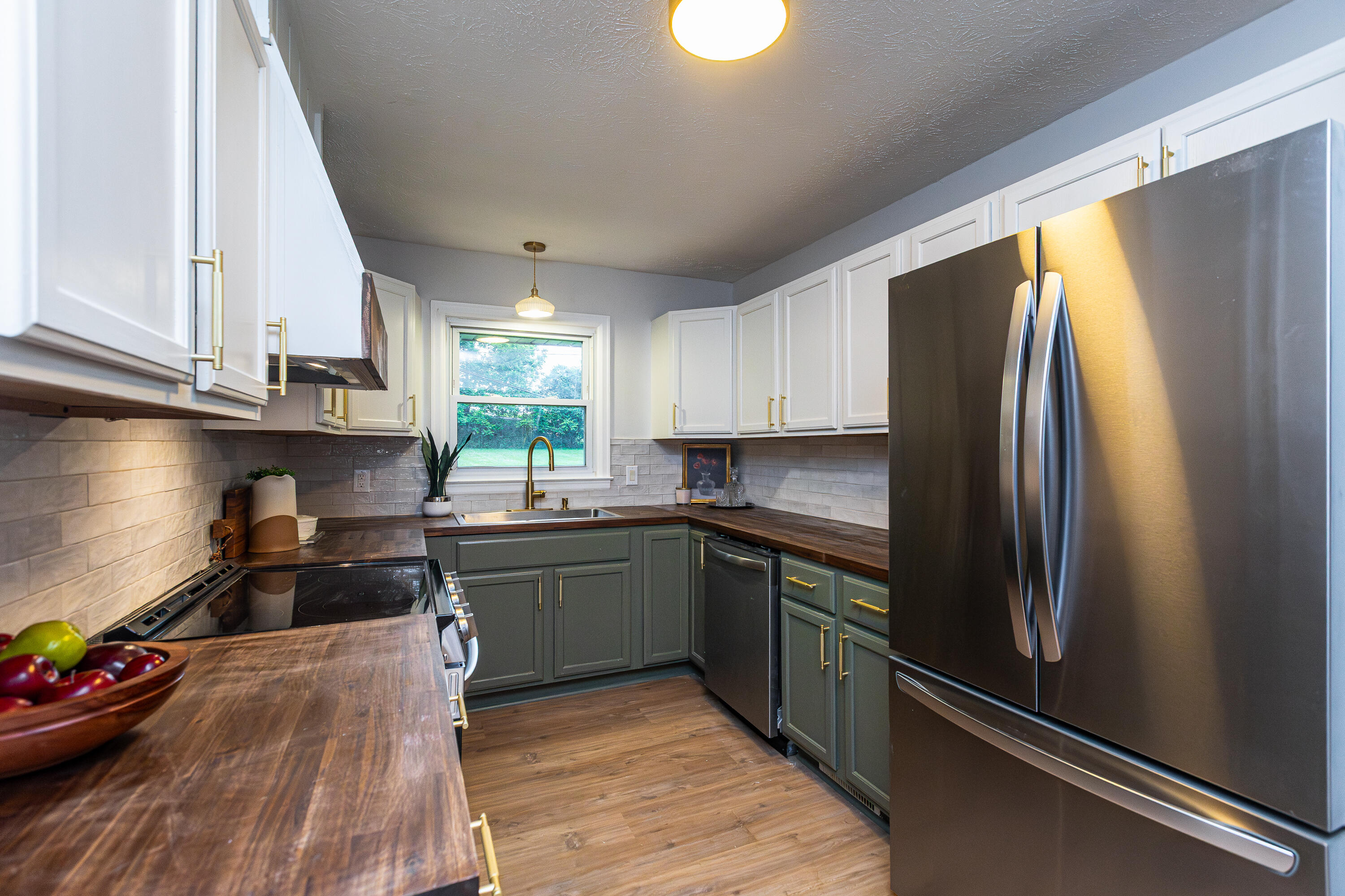 157 Westside Drive Property Photo 16