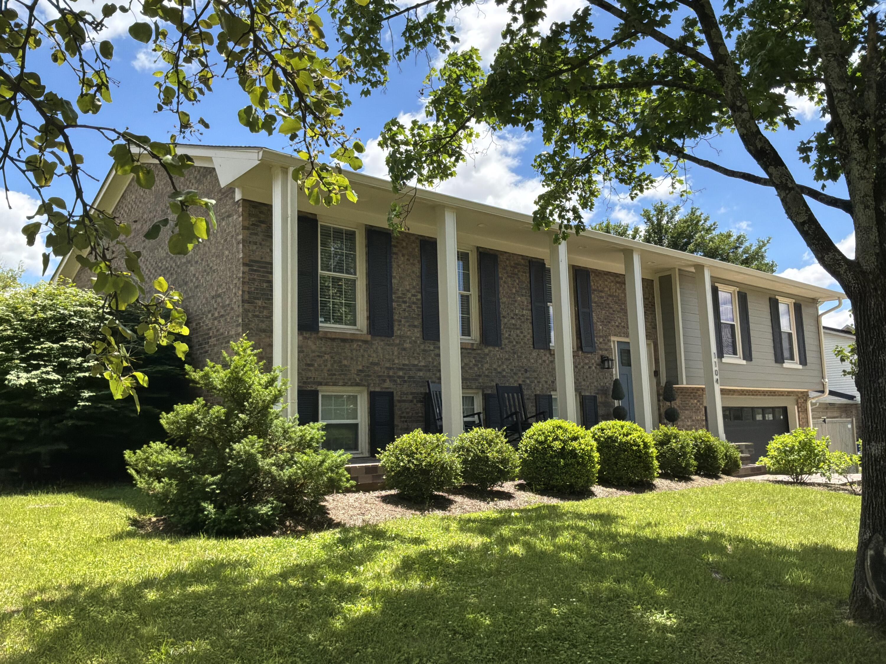 1104 Chinoe Road Property Photo 1