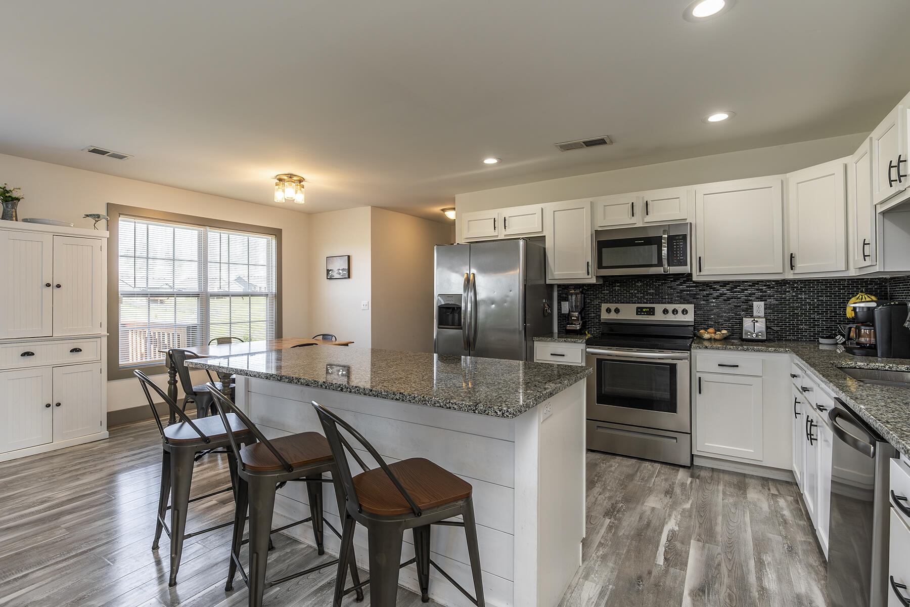 252 Meridian Way Property Photo 8