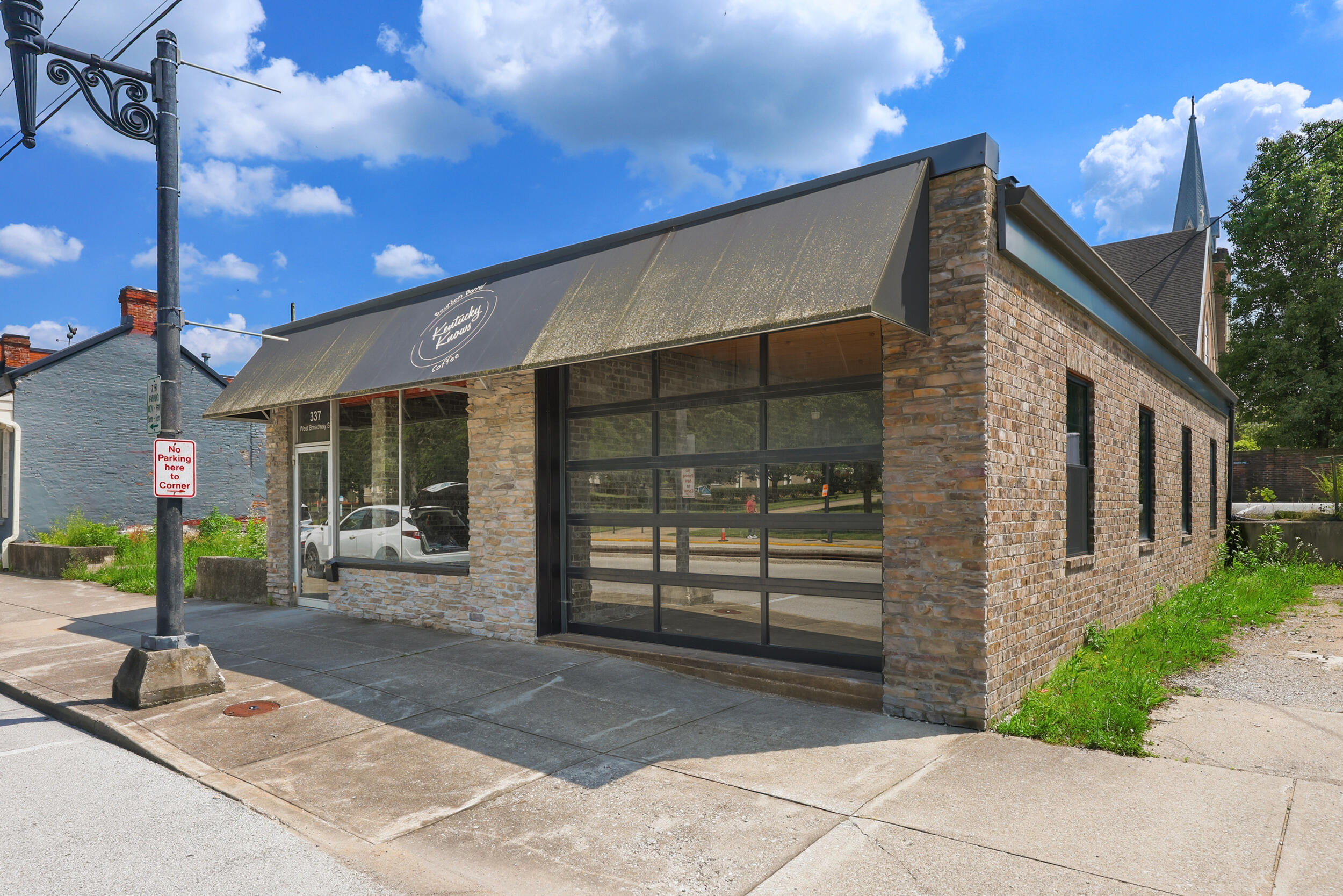 335-337 W Broadway Street Property Photo 1