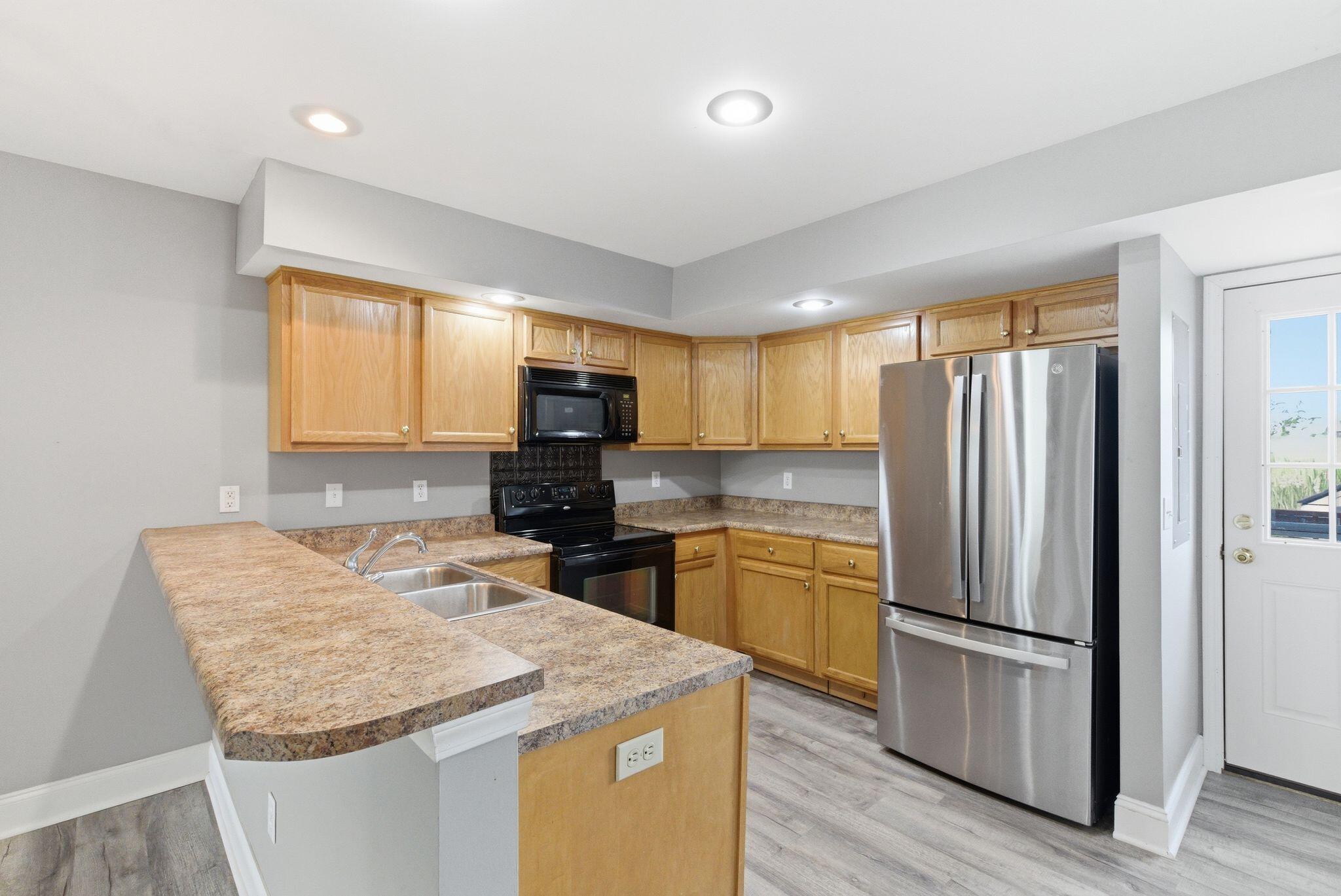 1031 Brooklyn Boulevard Unit 3 Property Photo 4