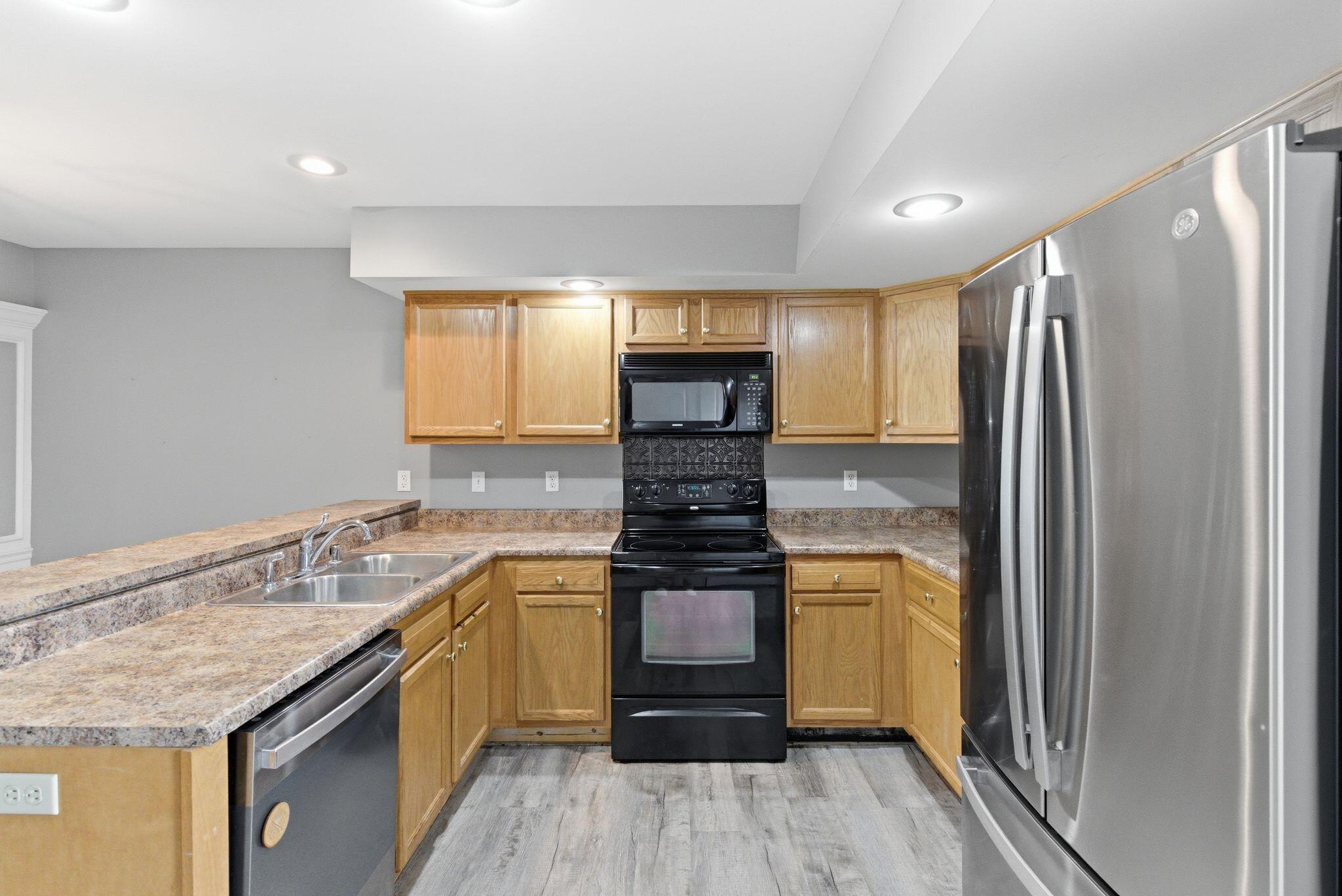 1031 Brooklyn Boulevard Unit 3 Property Photo 5