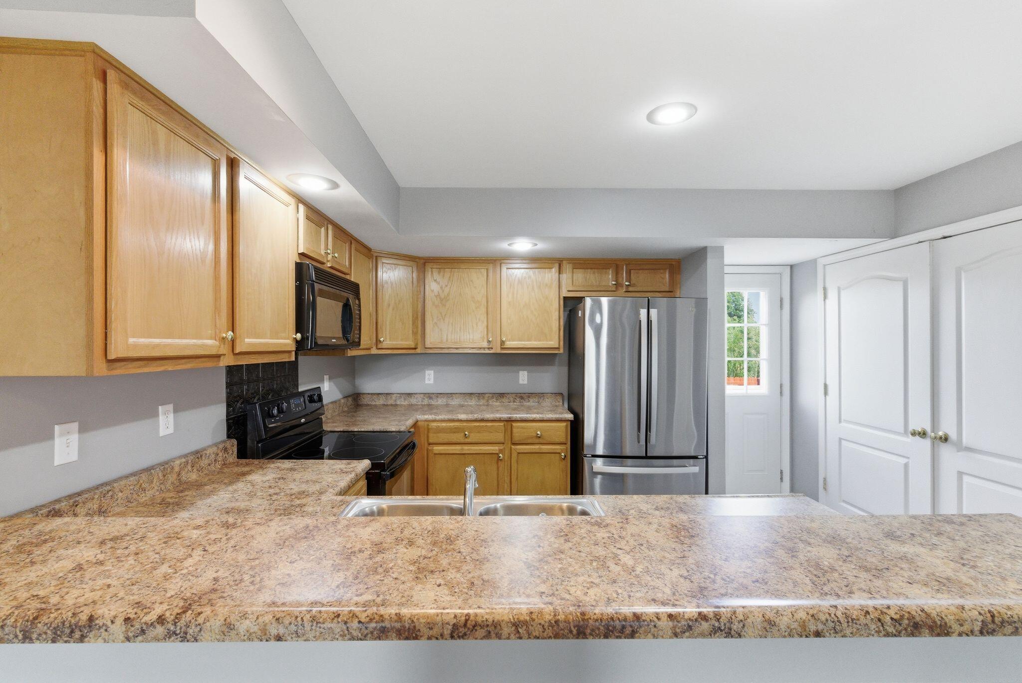1031 Brooklyn Boulevard Unit 3 Property Photo 6
