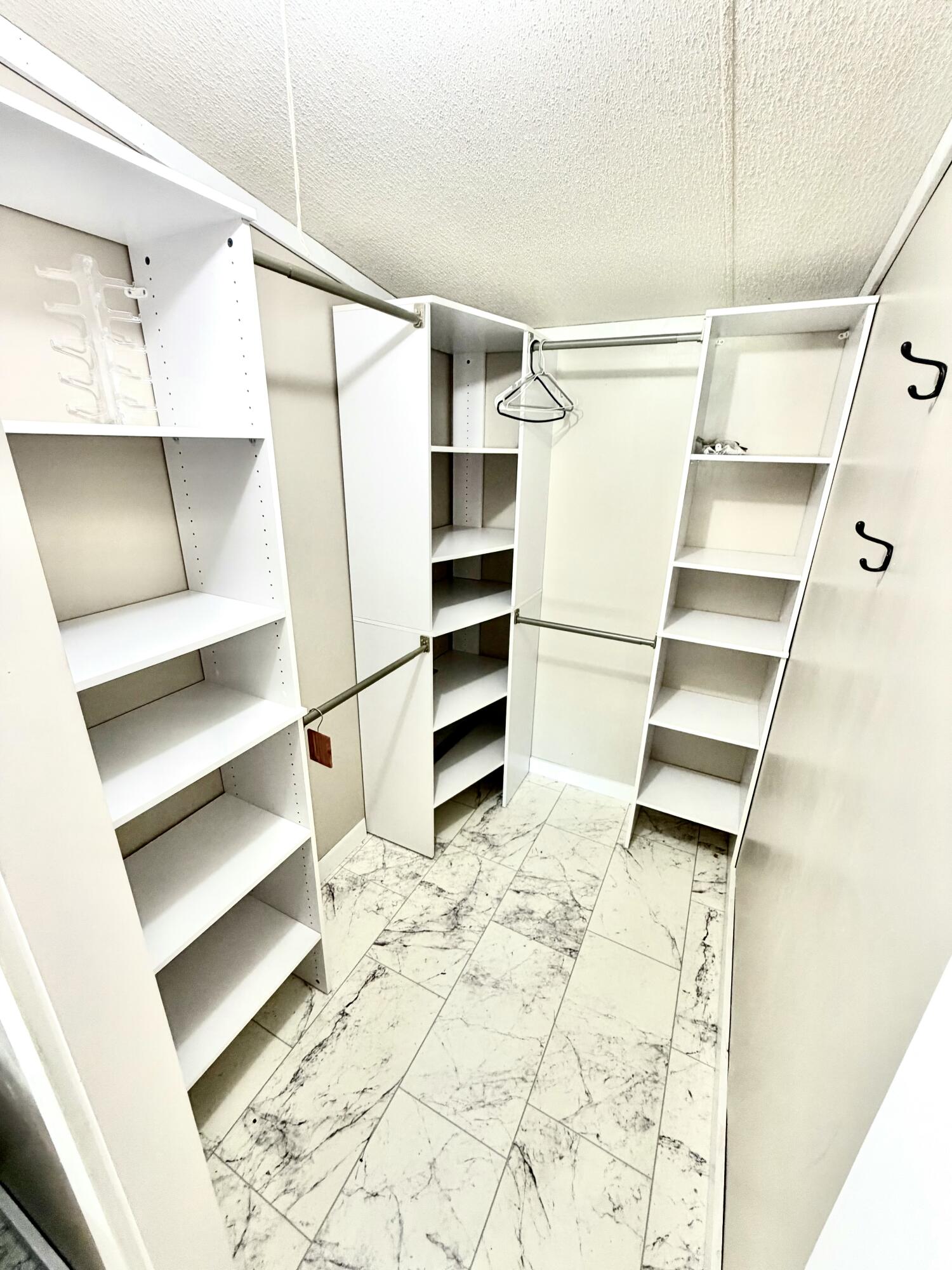 112 Speed Drive Property Photo 15