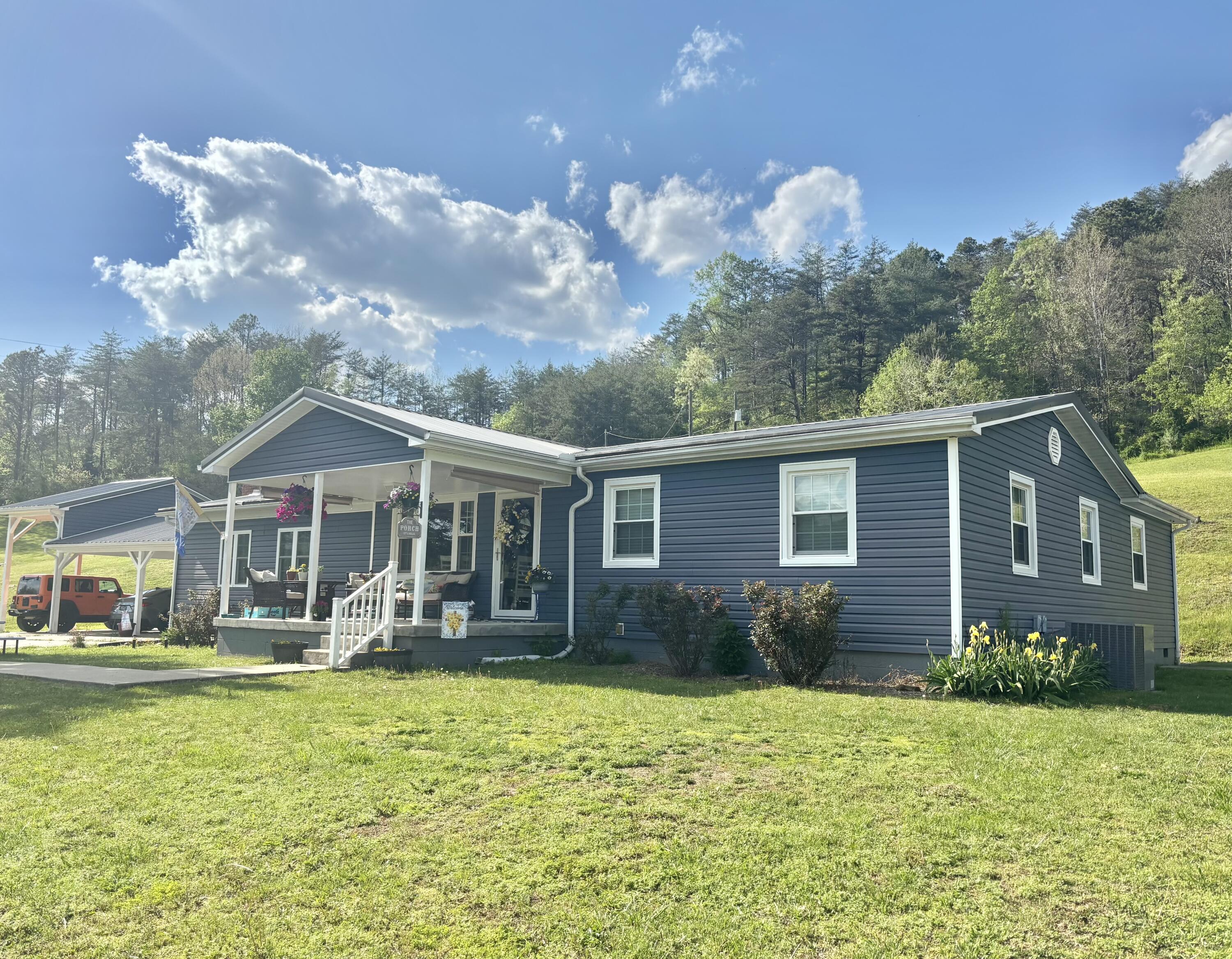 1040 Highway 469 Property Photo 1
